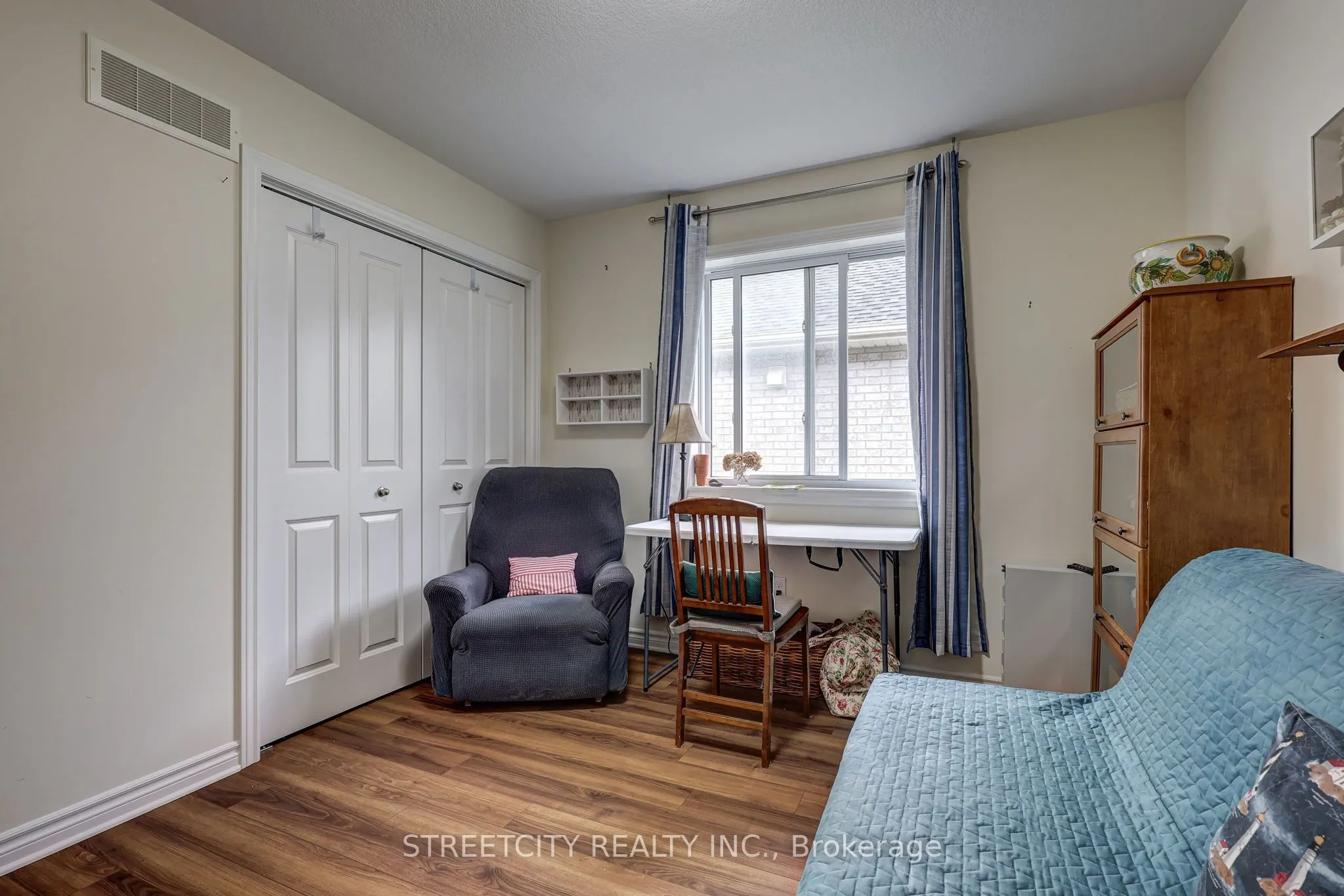 31 Acorn Trail