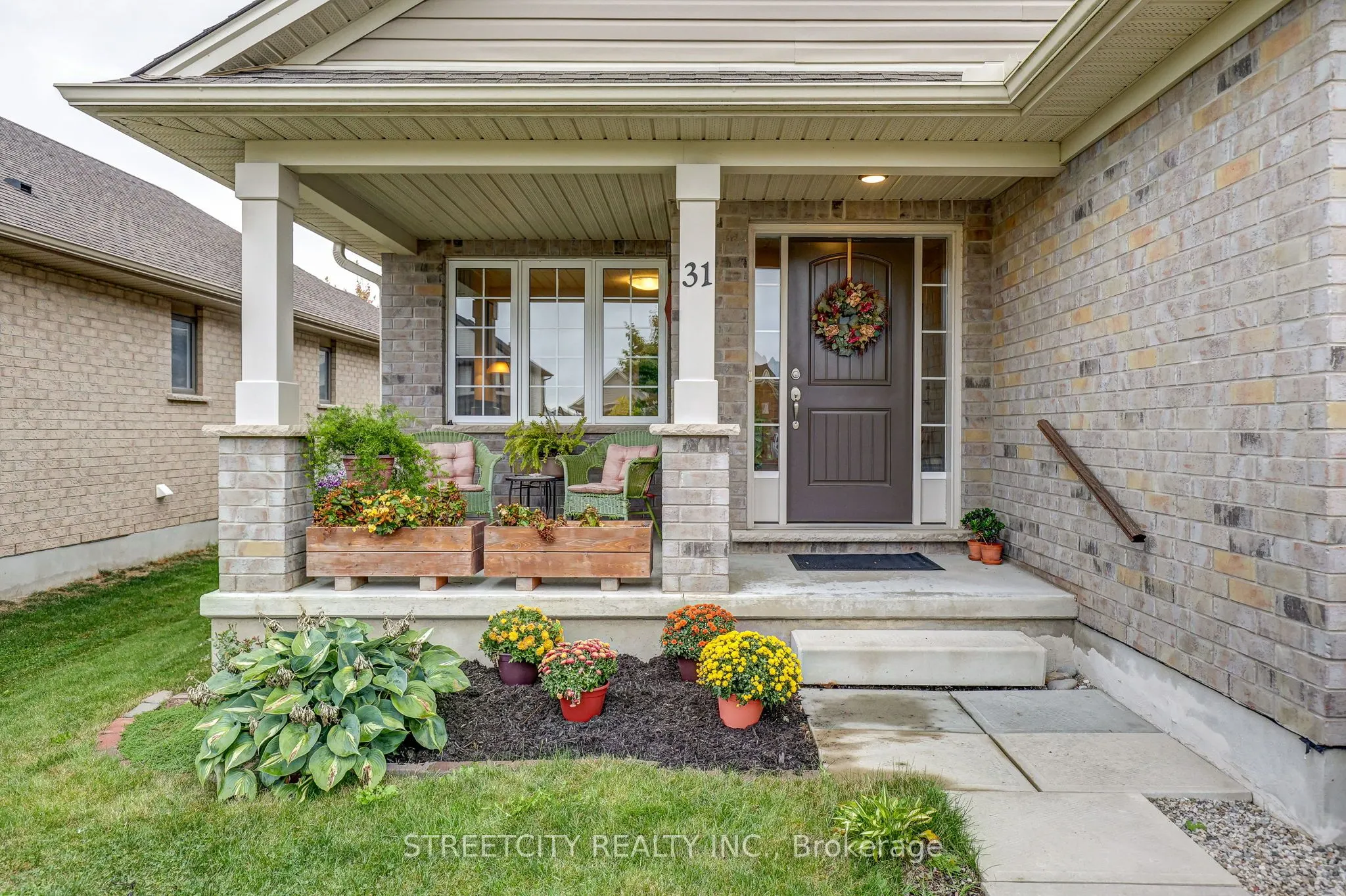 31 Acorn Trail