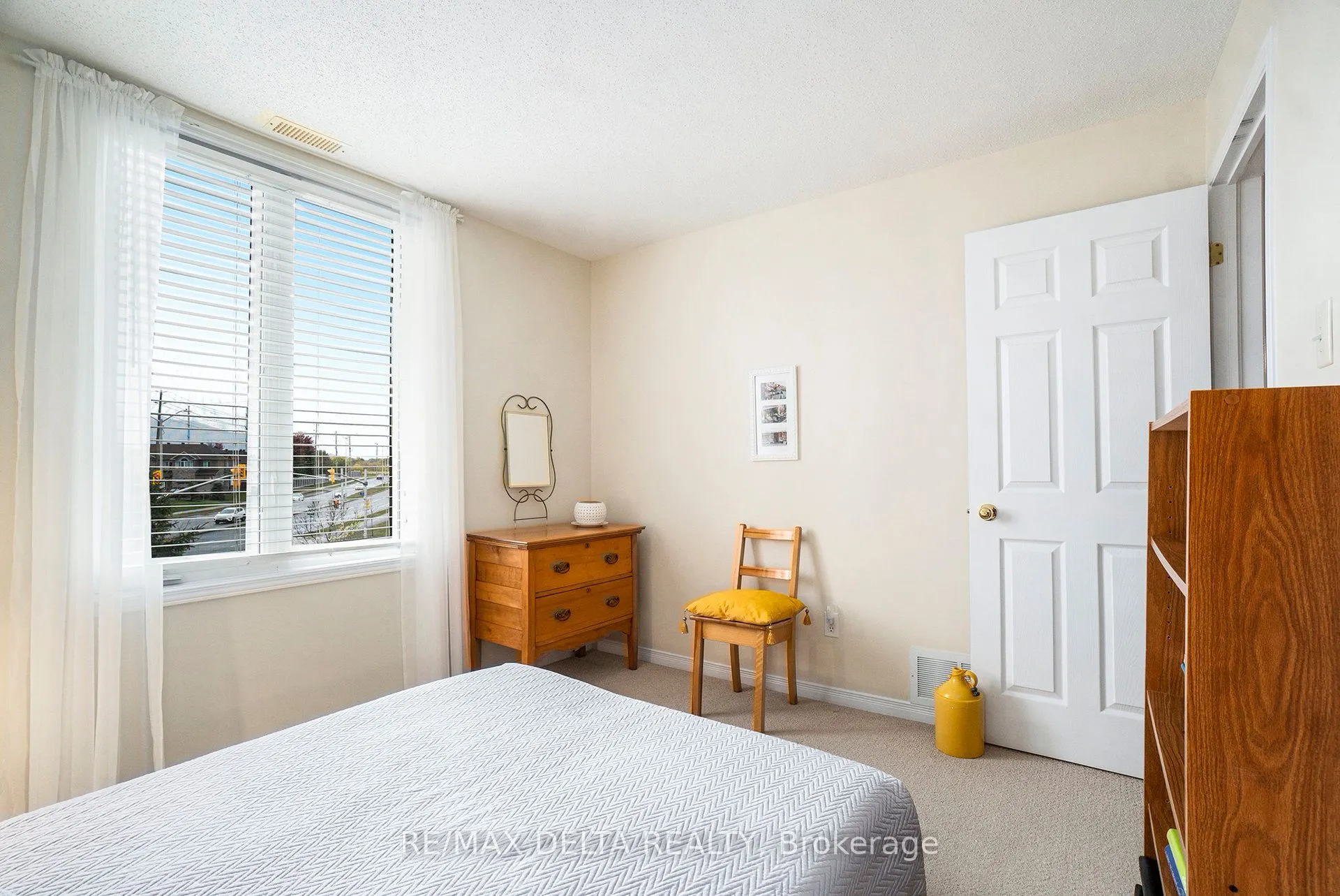 2086 Valin Street, #6