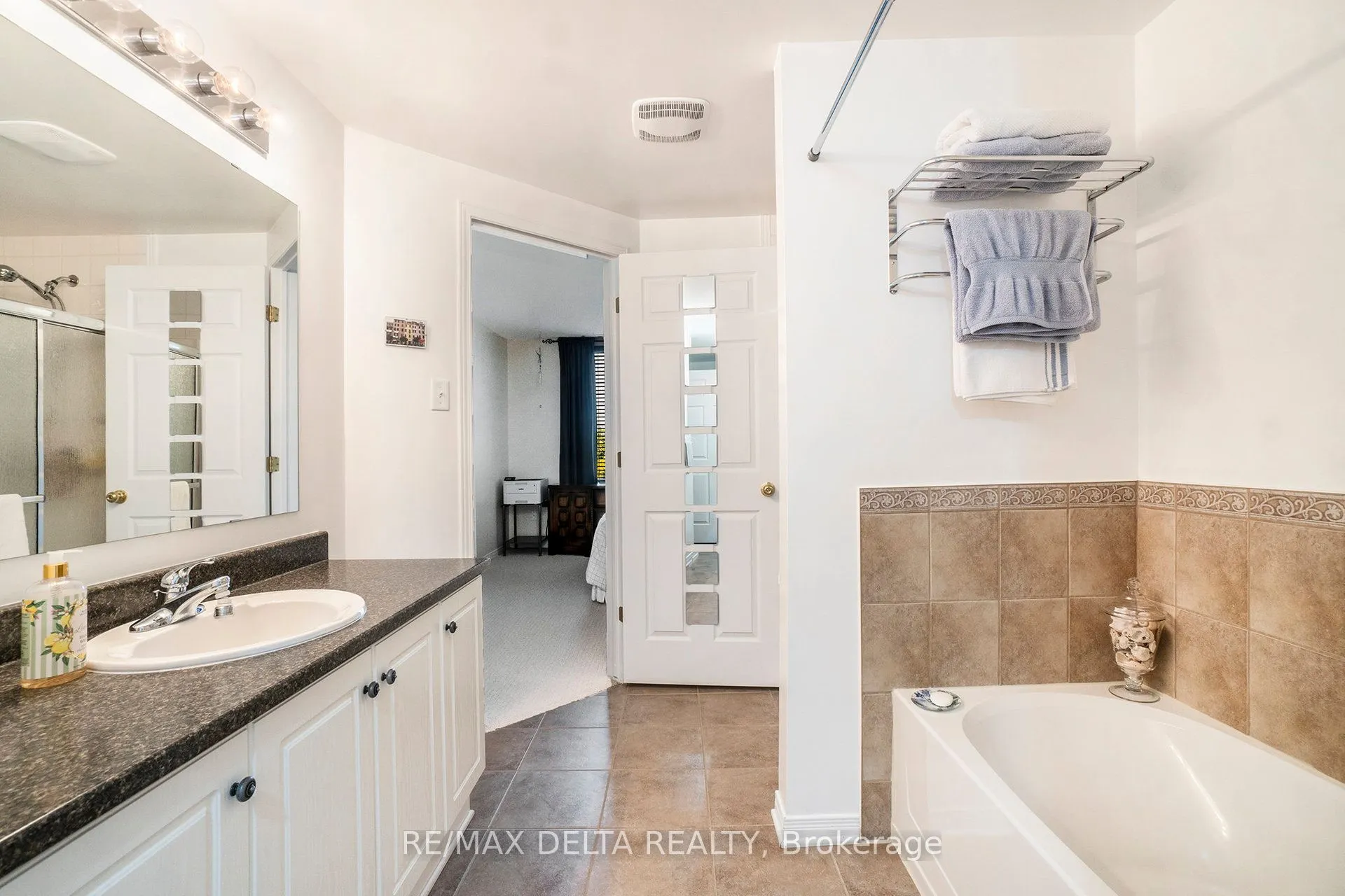 2086 Valin Street, #6