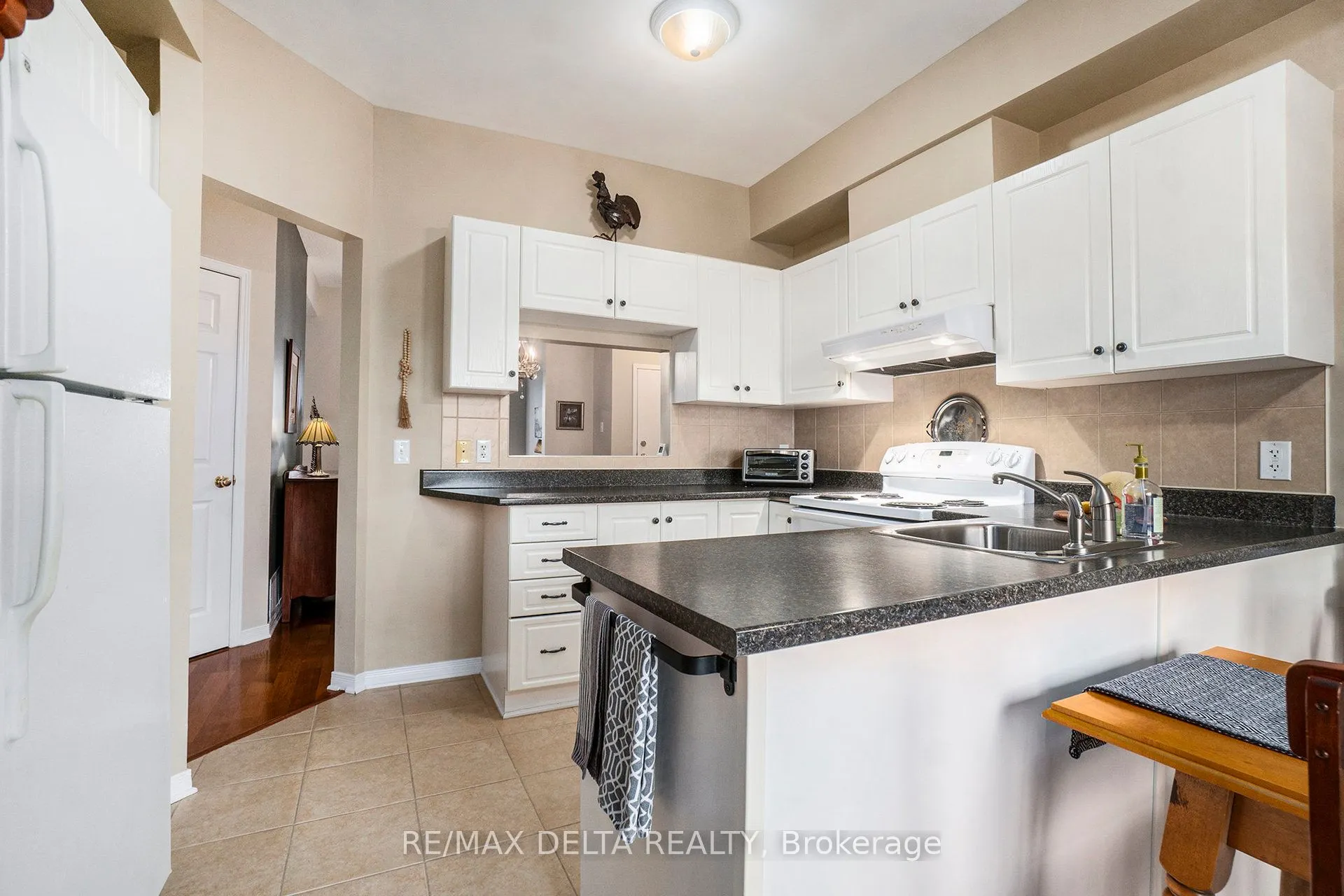 2086 Valin Street, #6