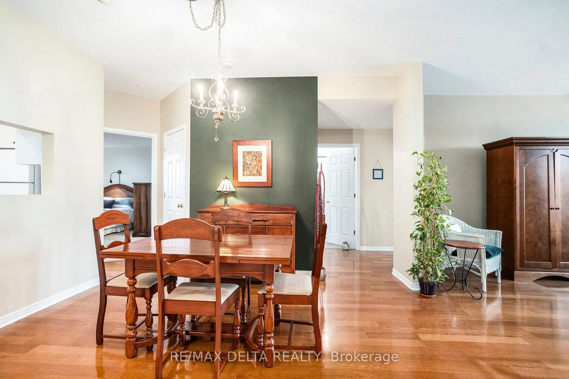 2086 Valin Street, #6