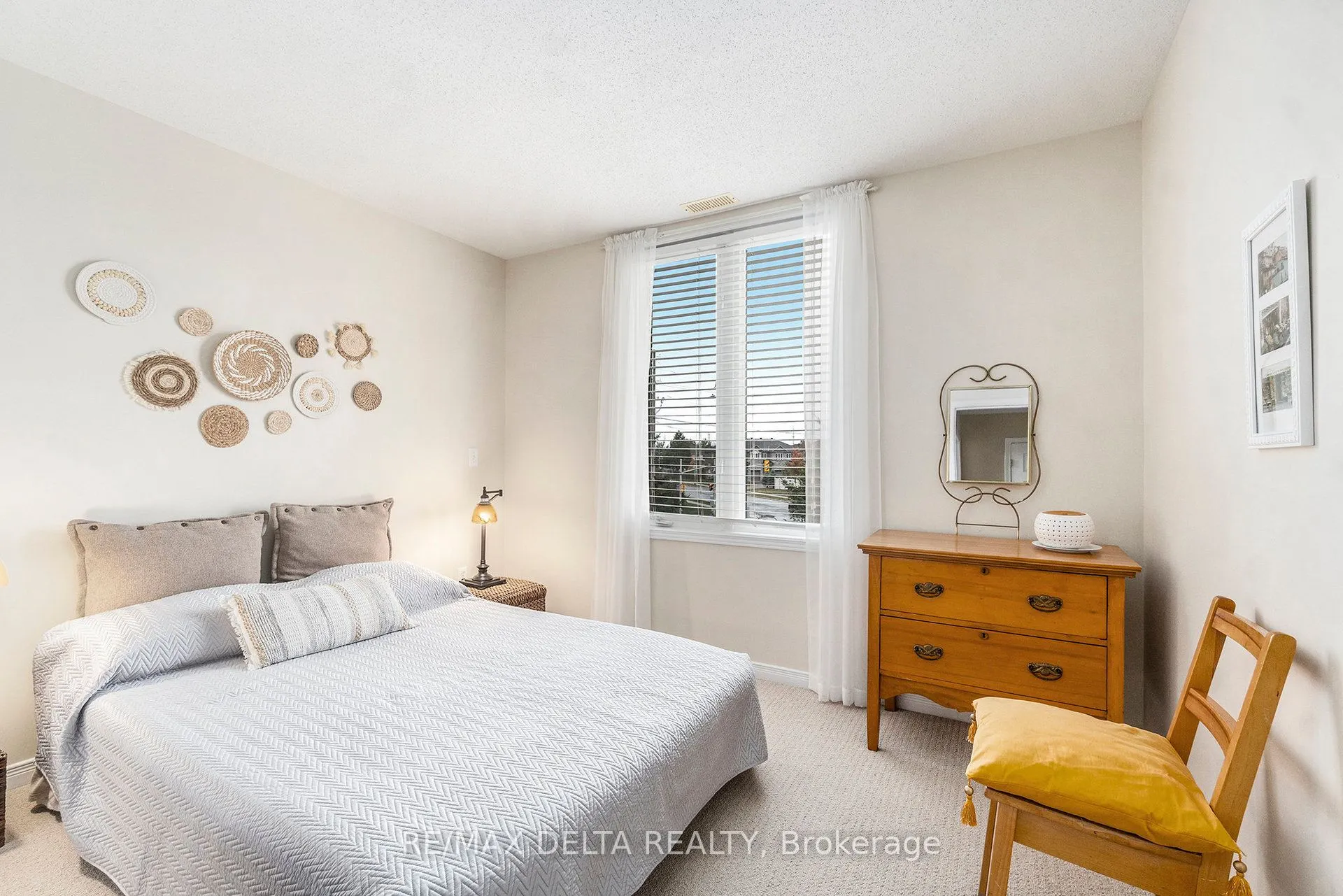 2086 Valin Street, #6