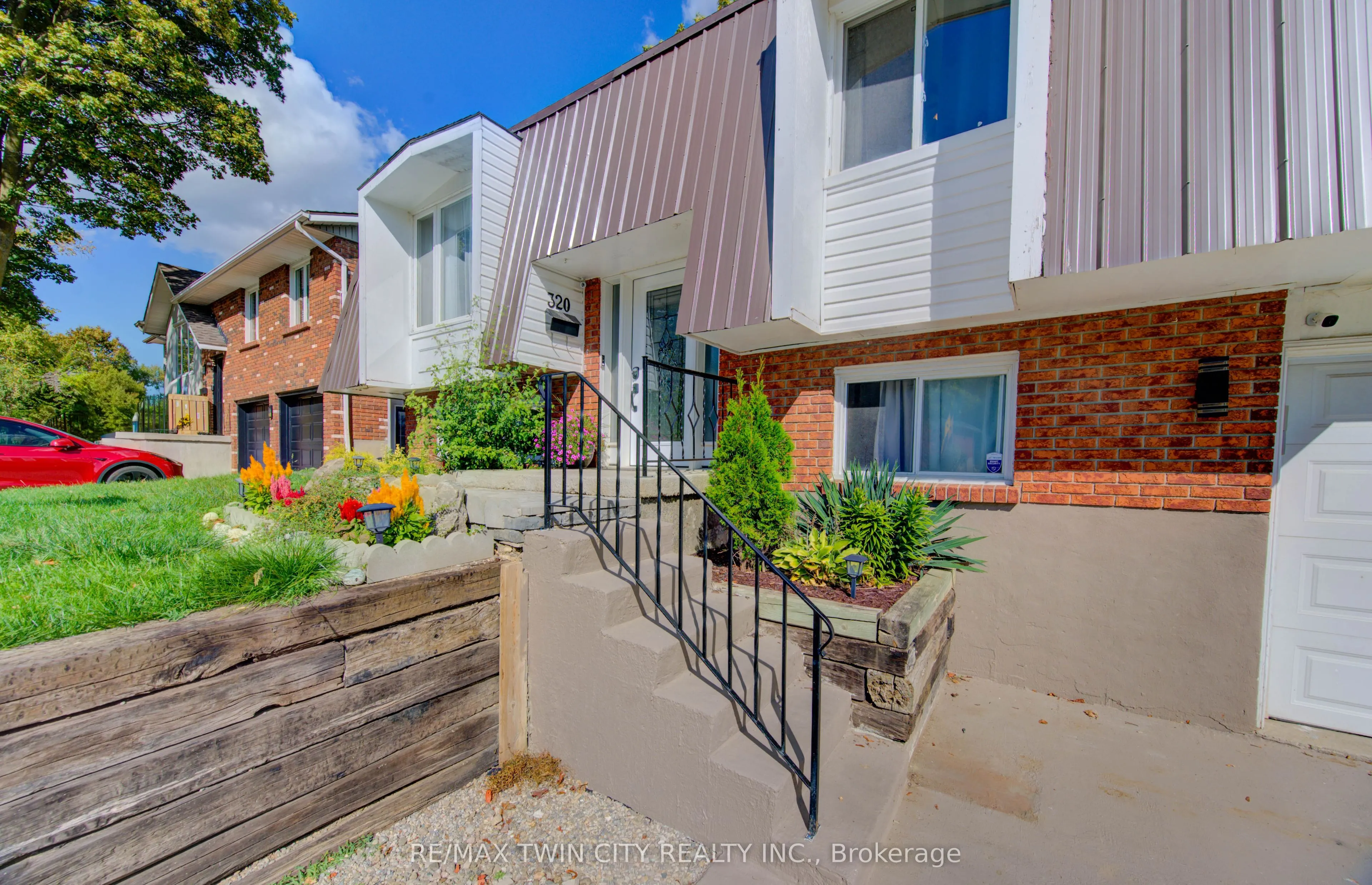 320 Country Hill Drive
