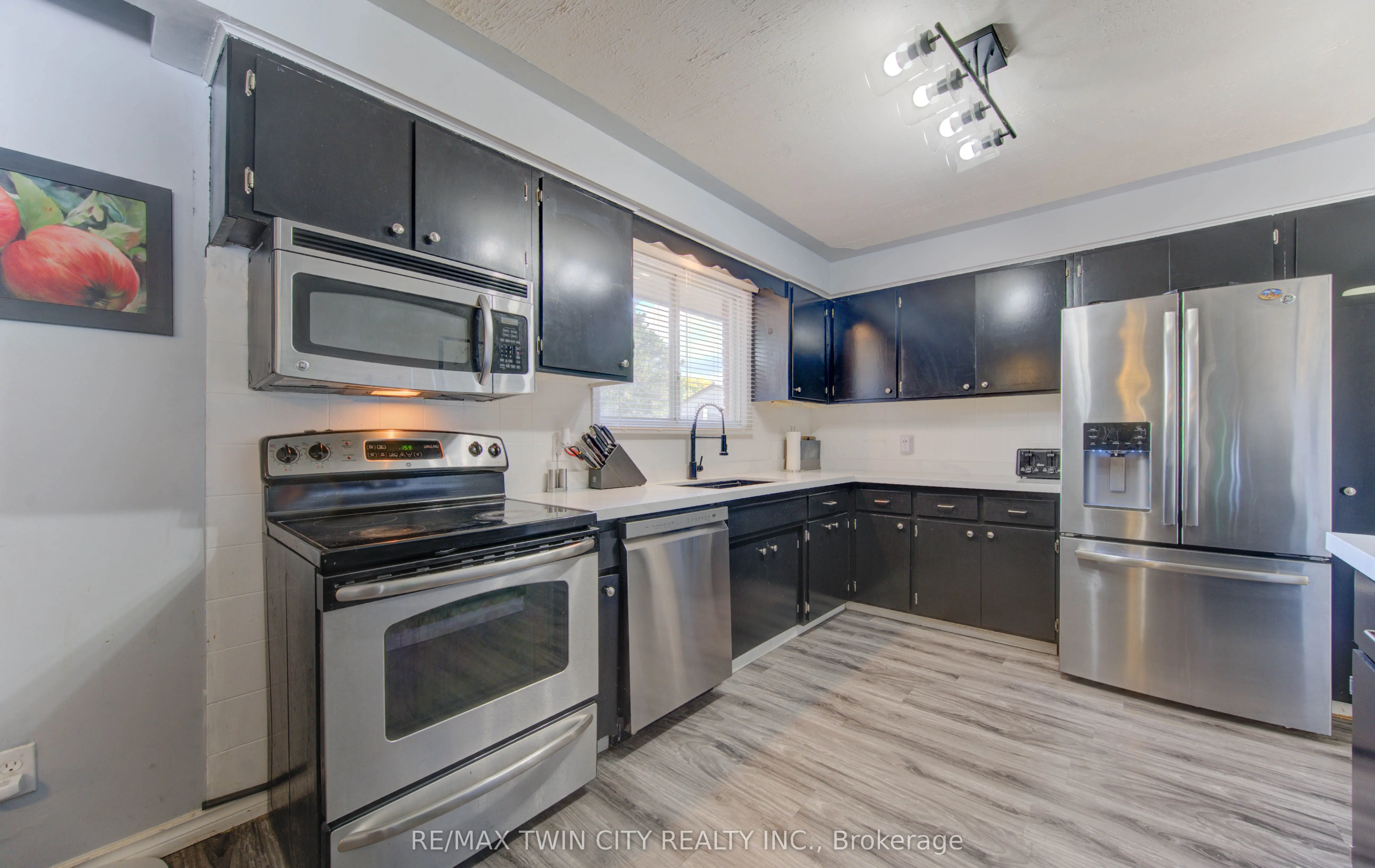 320 Country Hill Drive