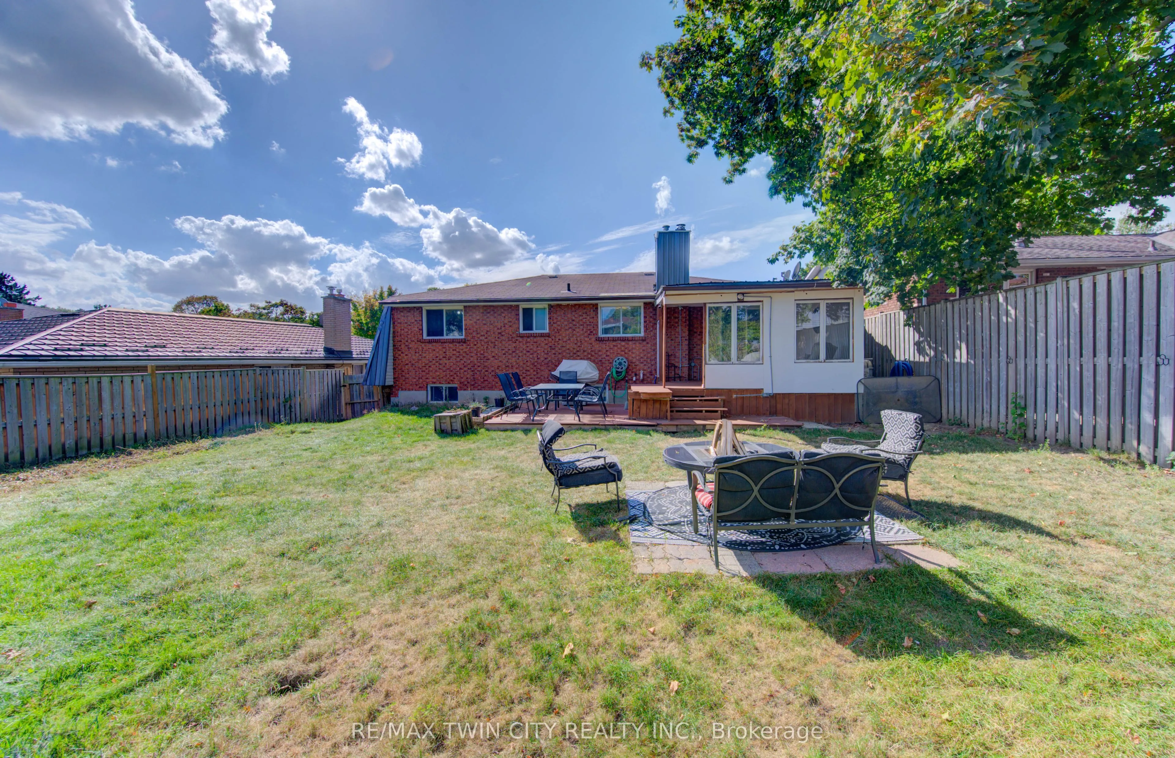 320 Country Hill Drive
