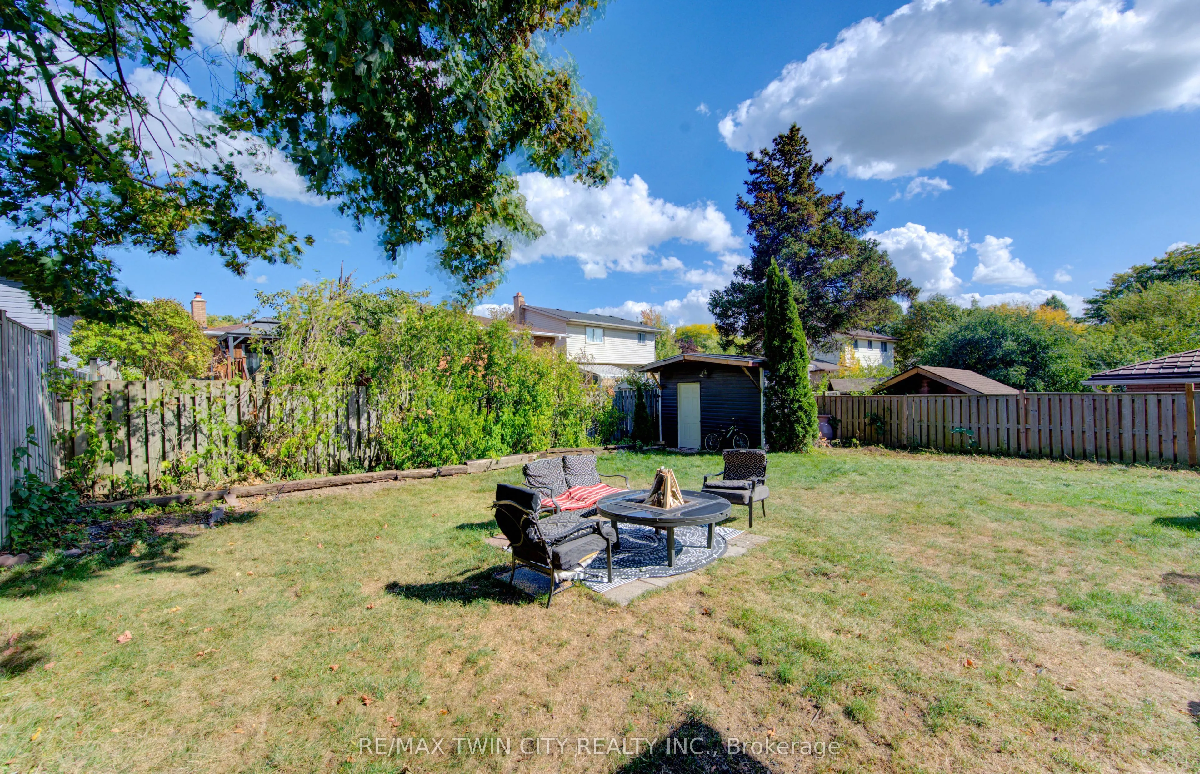 320 Country Hill Drive