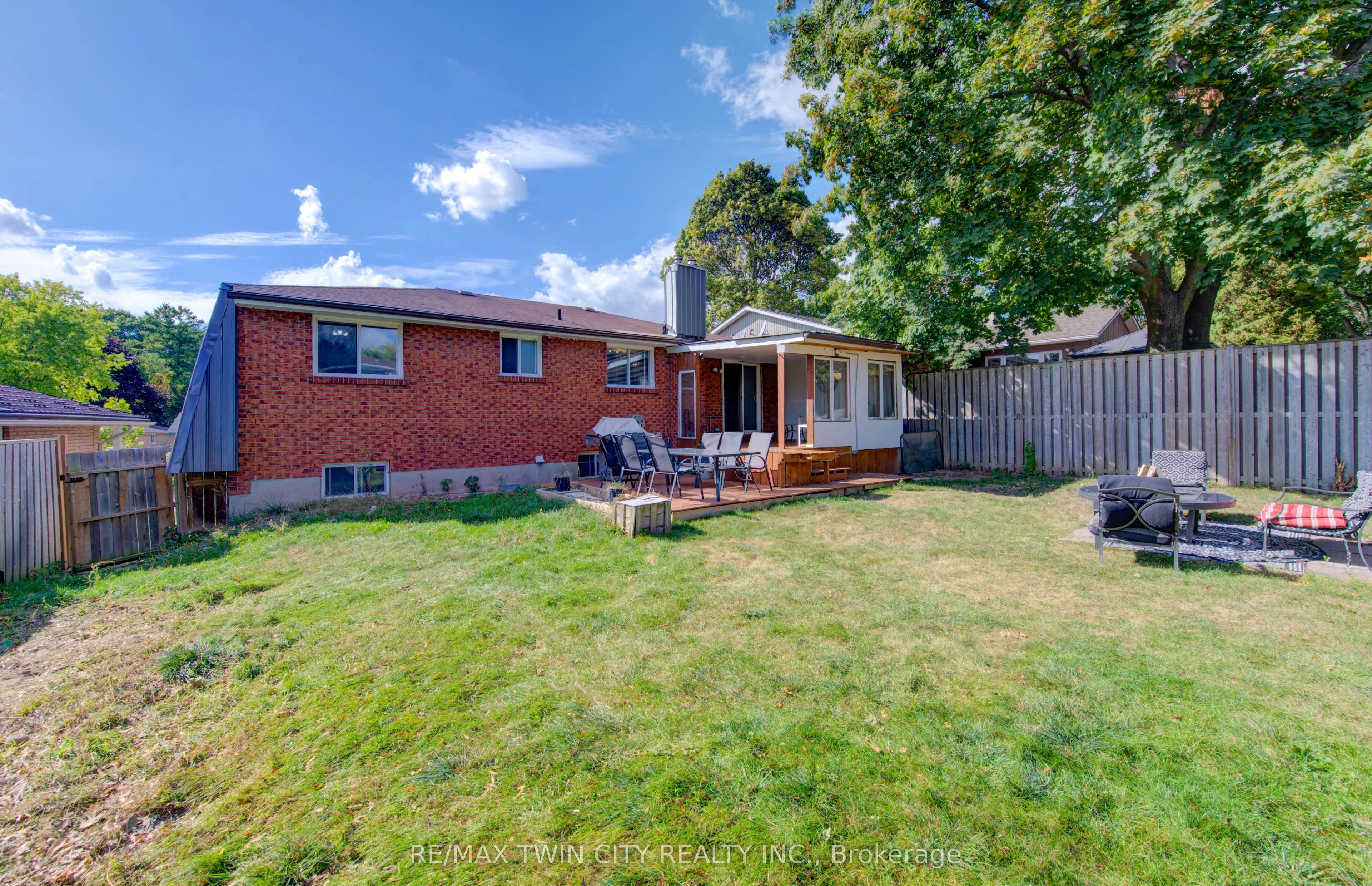 320 Country Hill Drive
