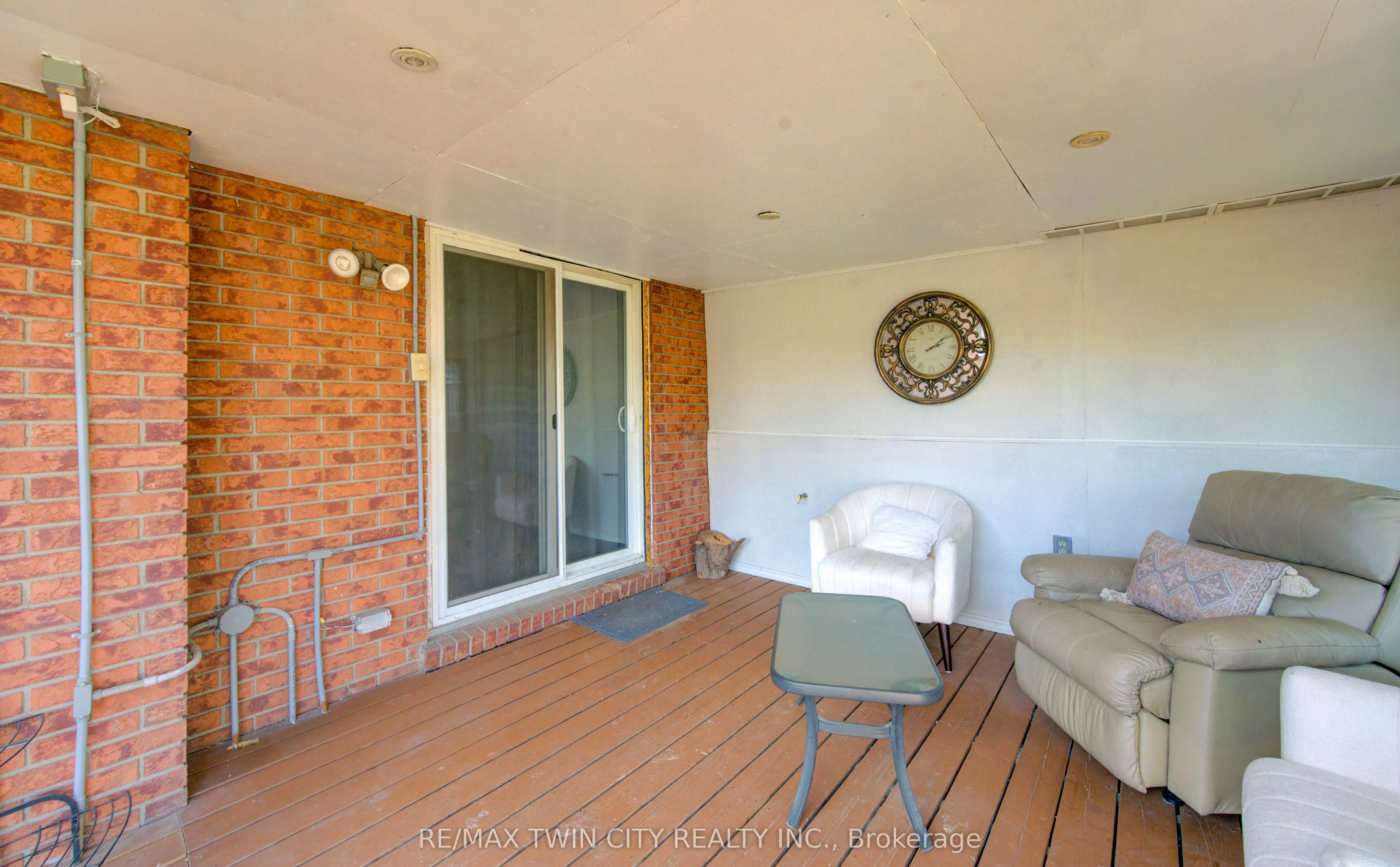 320 Country Hill Drive