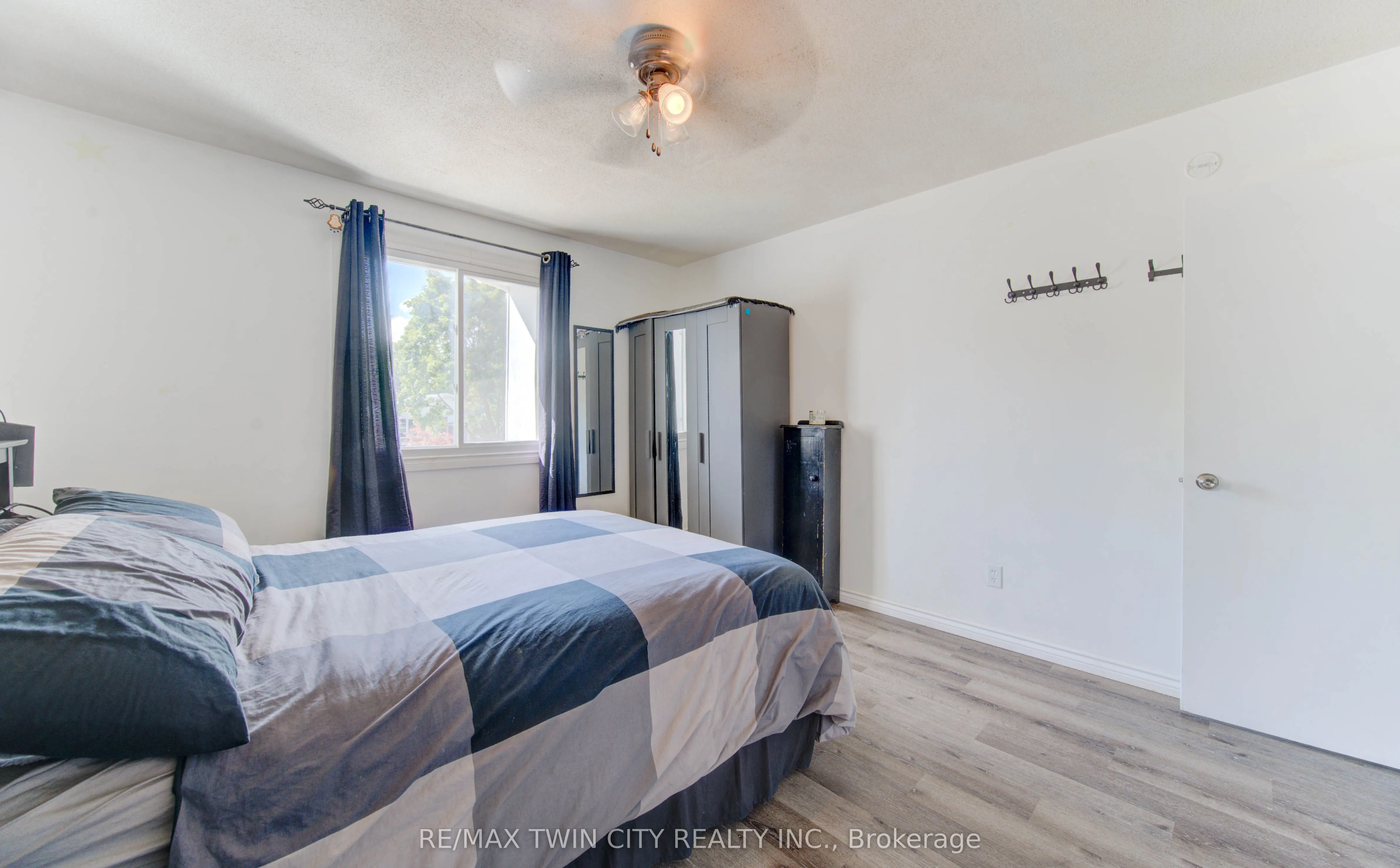 320 Country Hill Drive