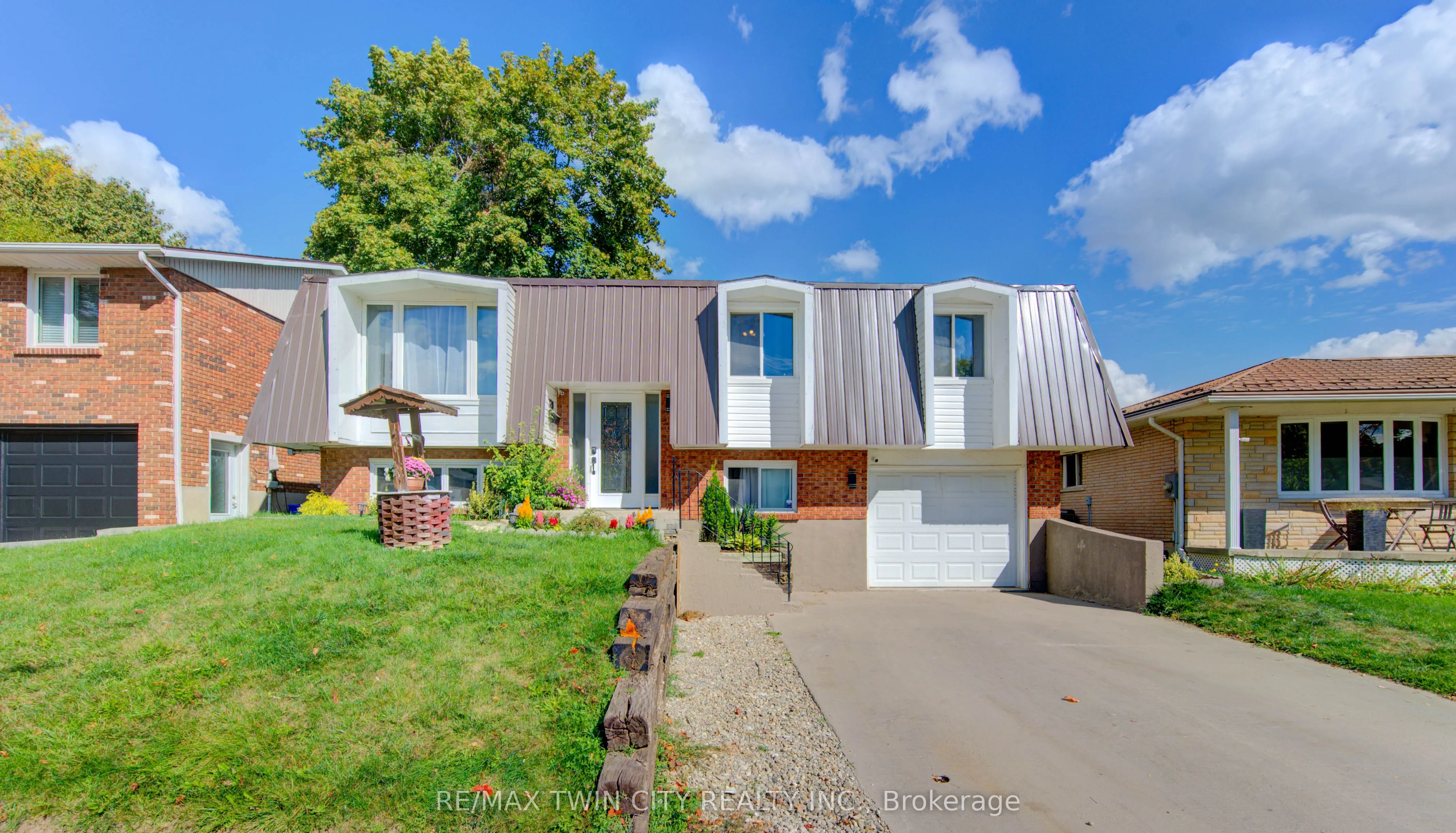 320 Country Hill Drive