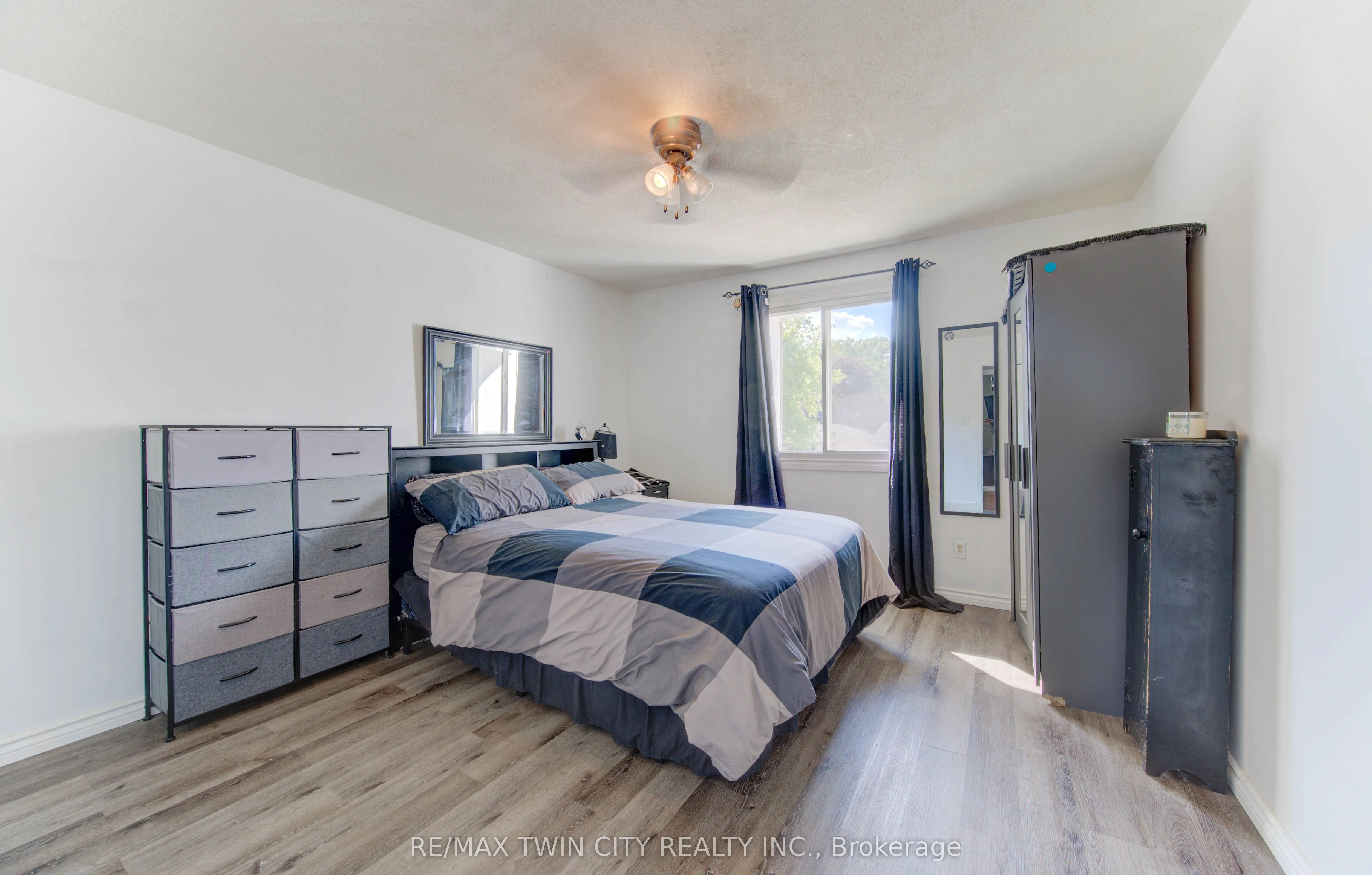 320 Country Hill Drive