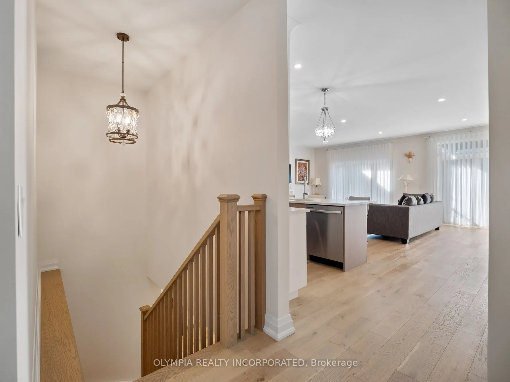 8974 Willoughby Drive, #19