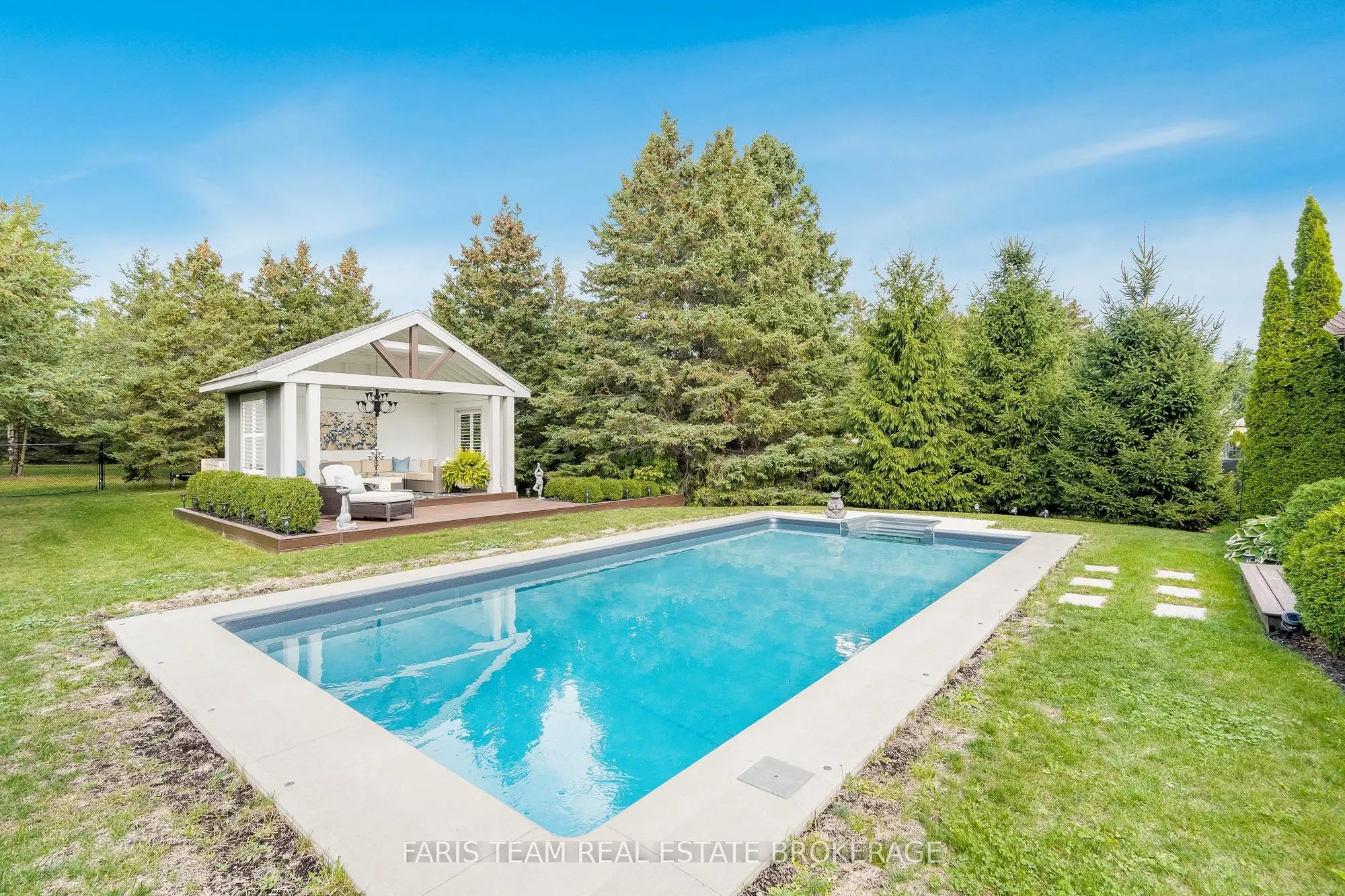 6 Somerville Crescent