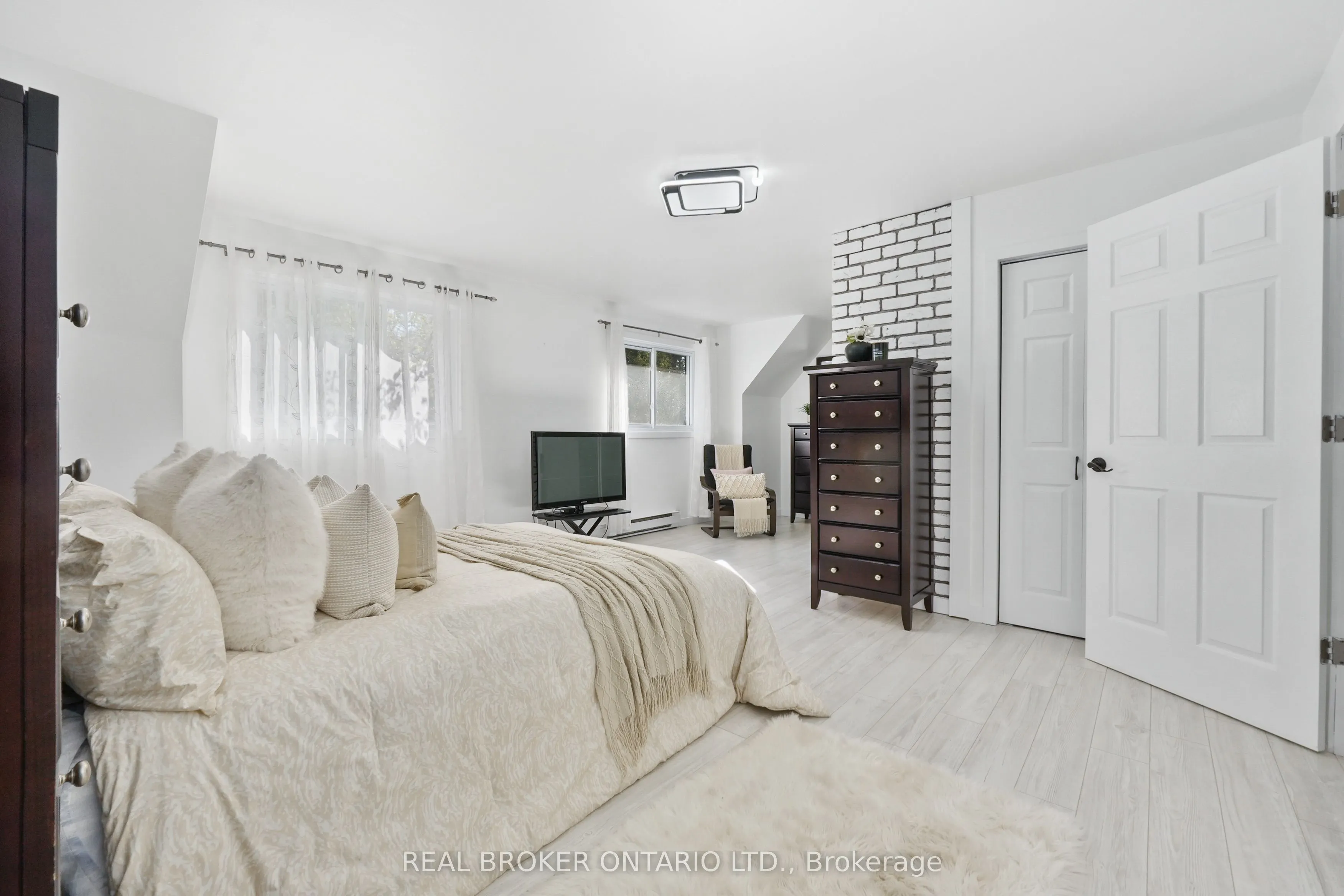 203 Bullis Road