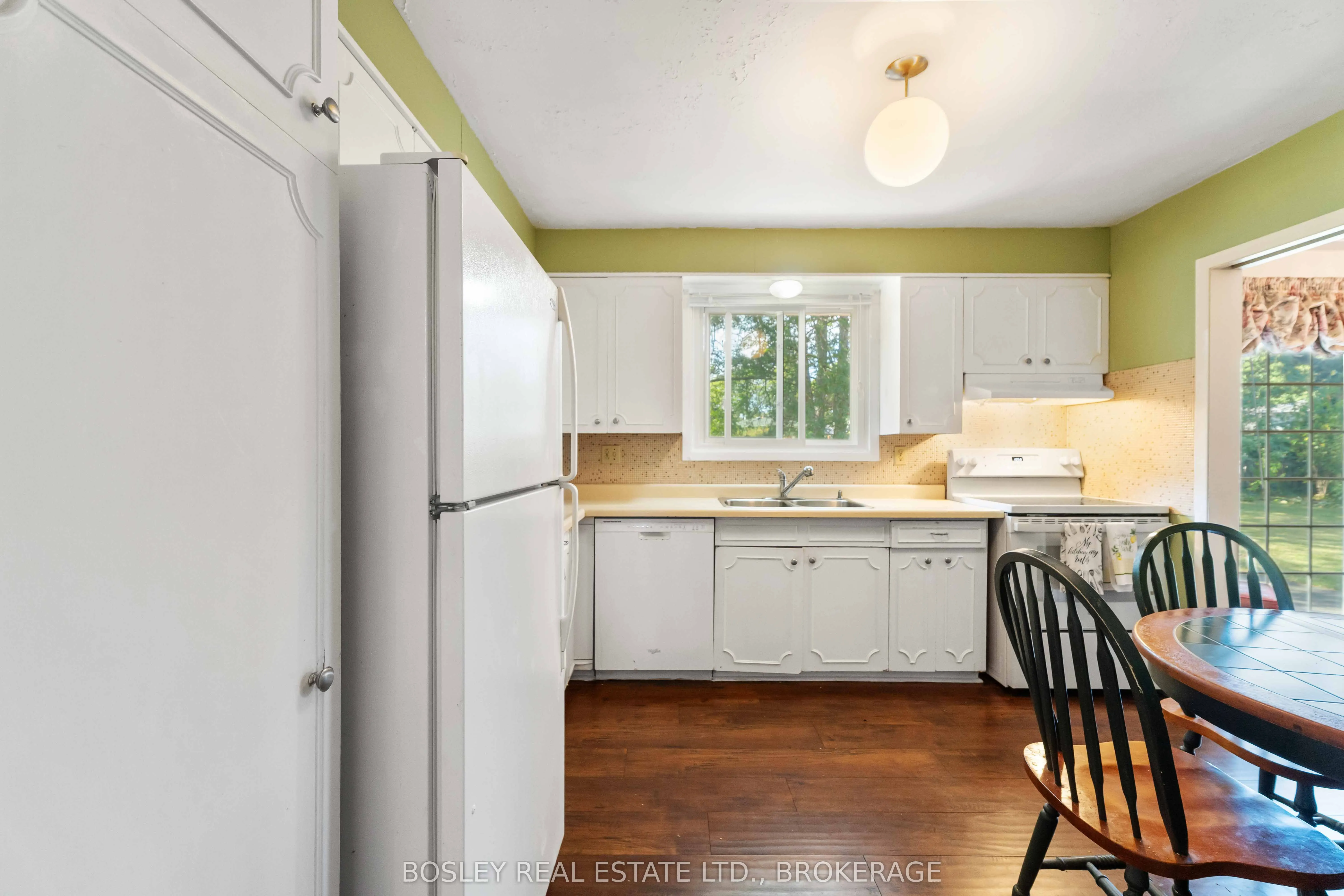 27 Meadowlark Crescent