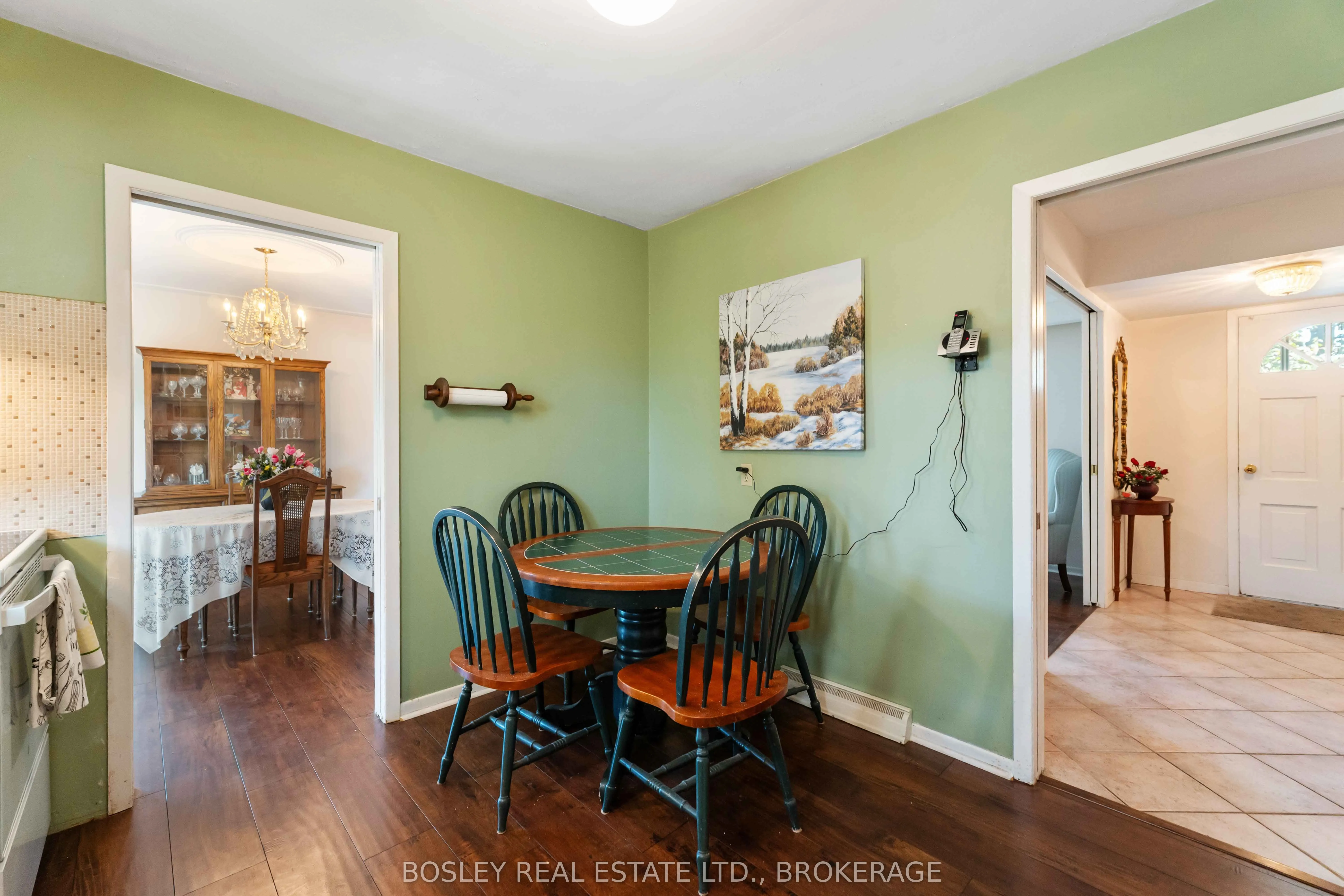 27 Meadowlark Crescent