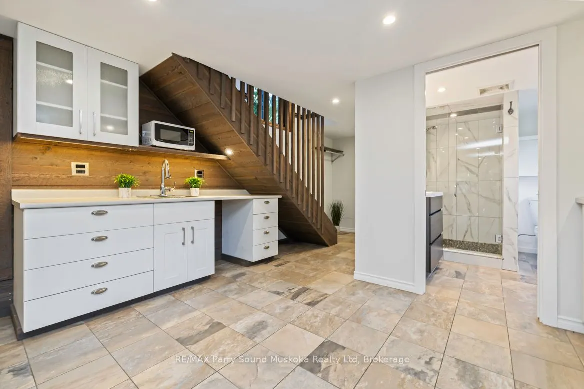 9 Addie Street