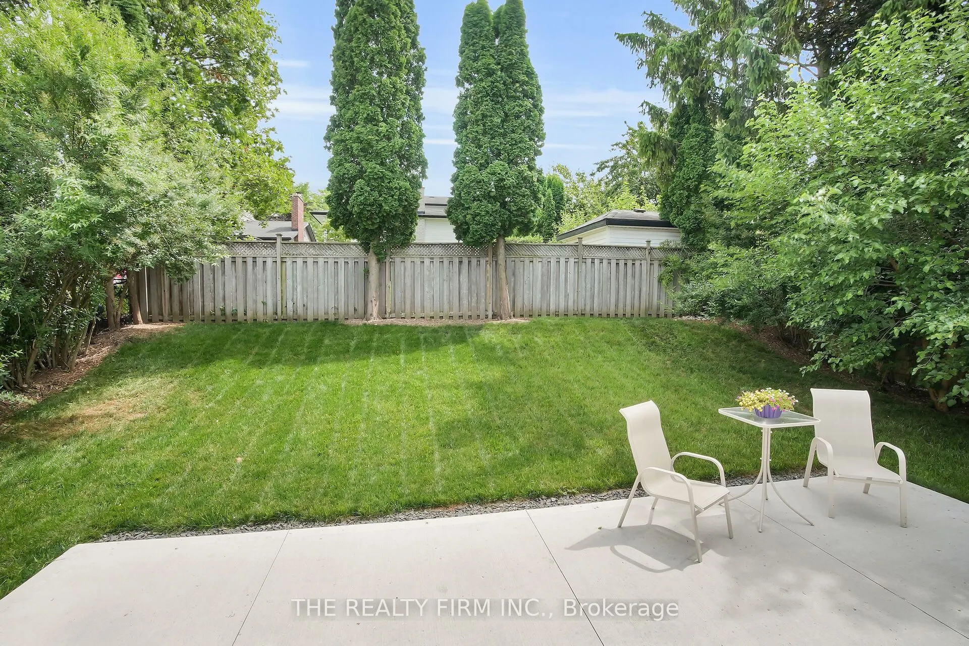270 Highview Crescent
