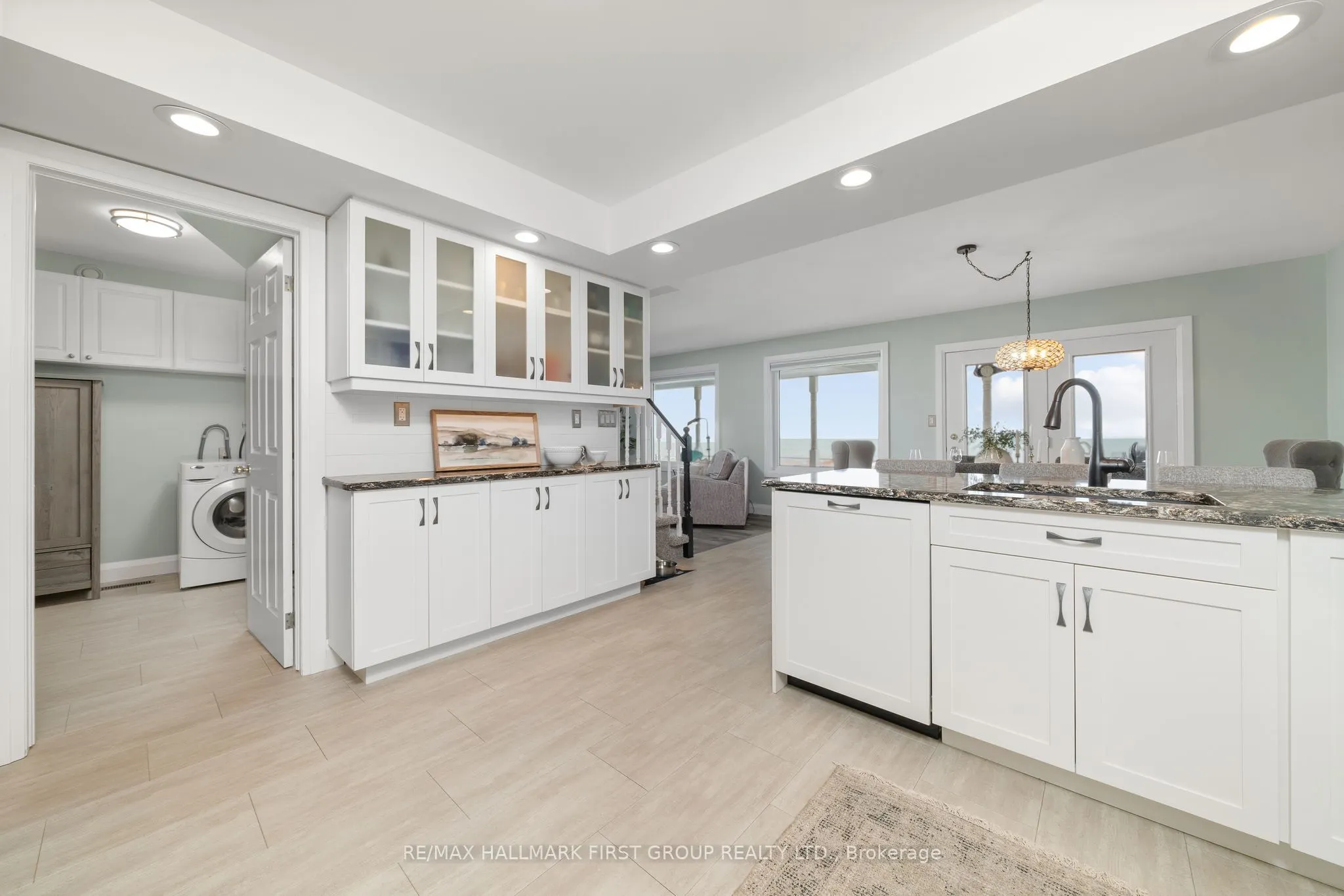 44 GREENWAY Circle
