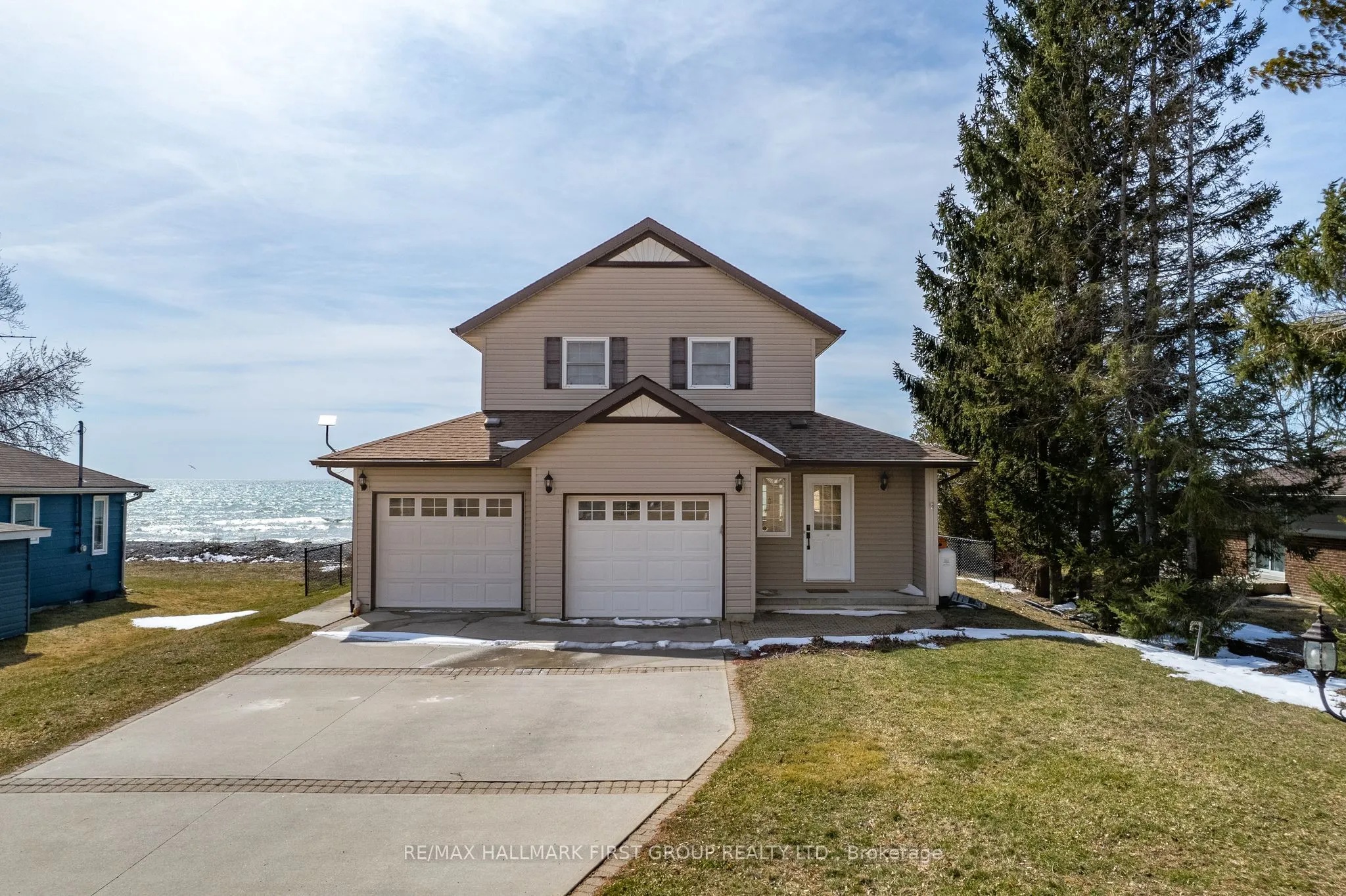 44 GREENWAY Circle