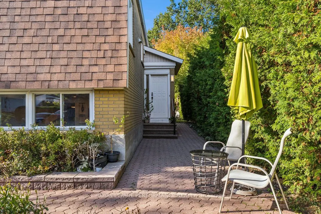 17 Mulvagh Avenue