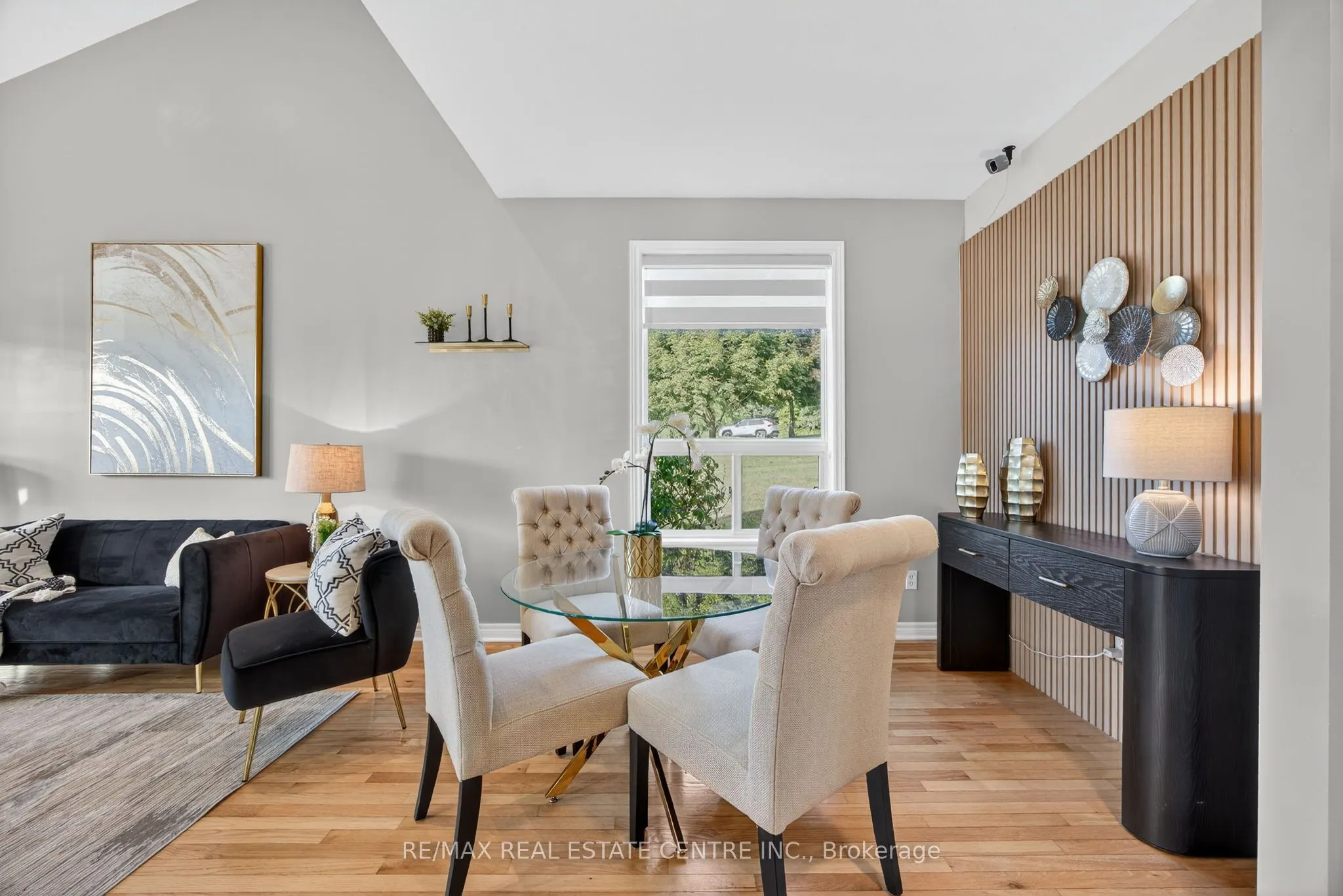 37 Woodland Drive