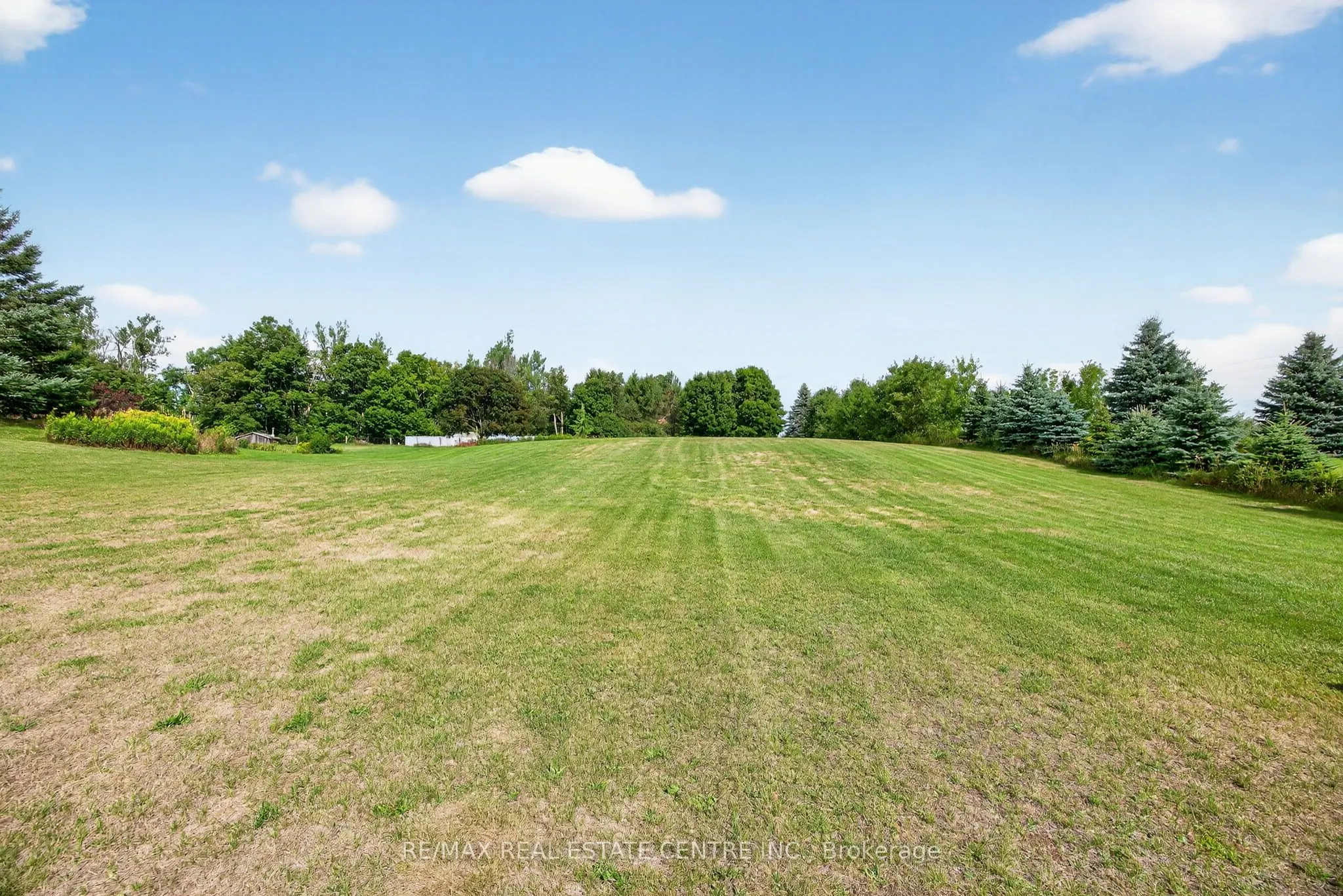 37 Woodland Drive