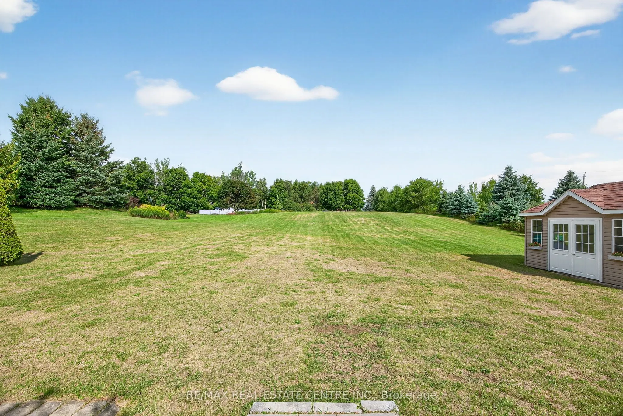 37 Woodland Drive