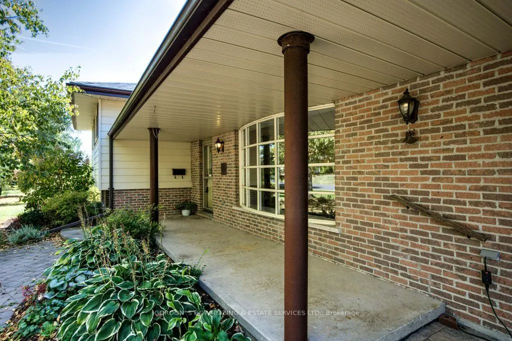 261 Colonial Road