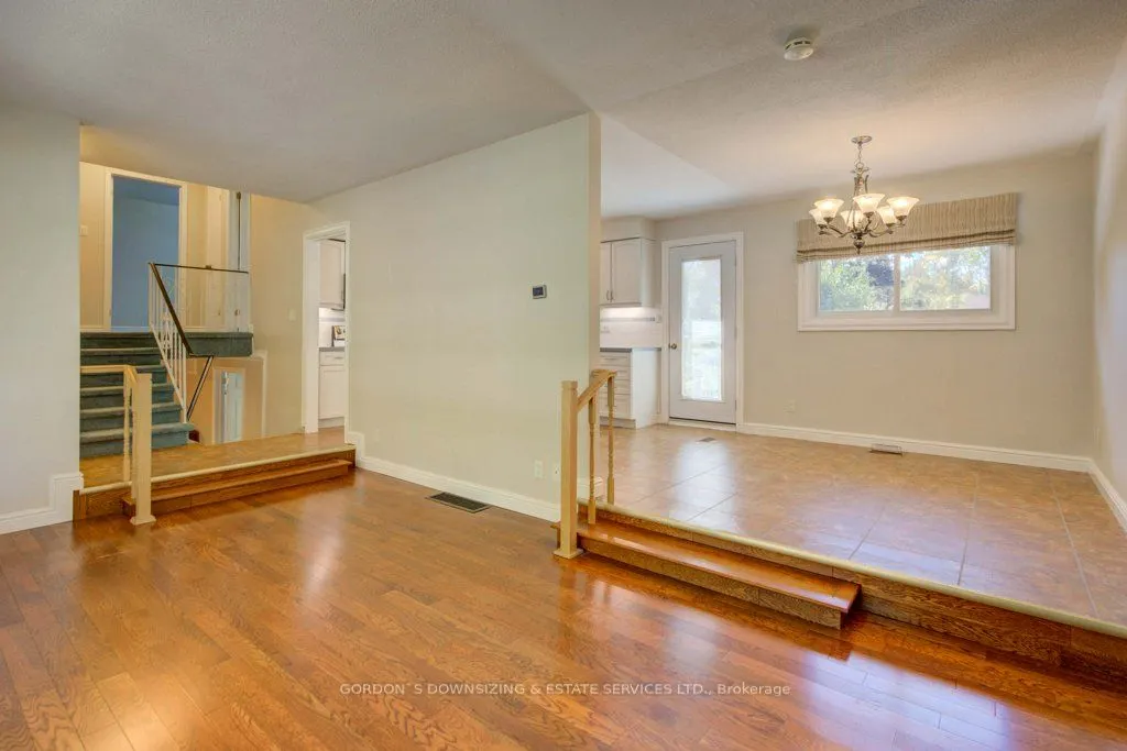 261 Colonial Road