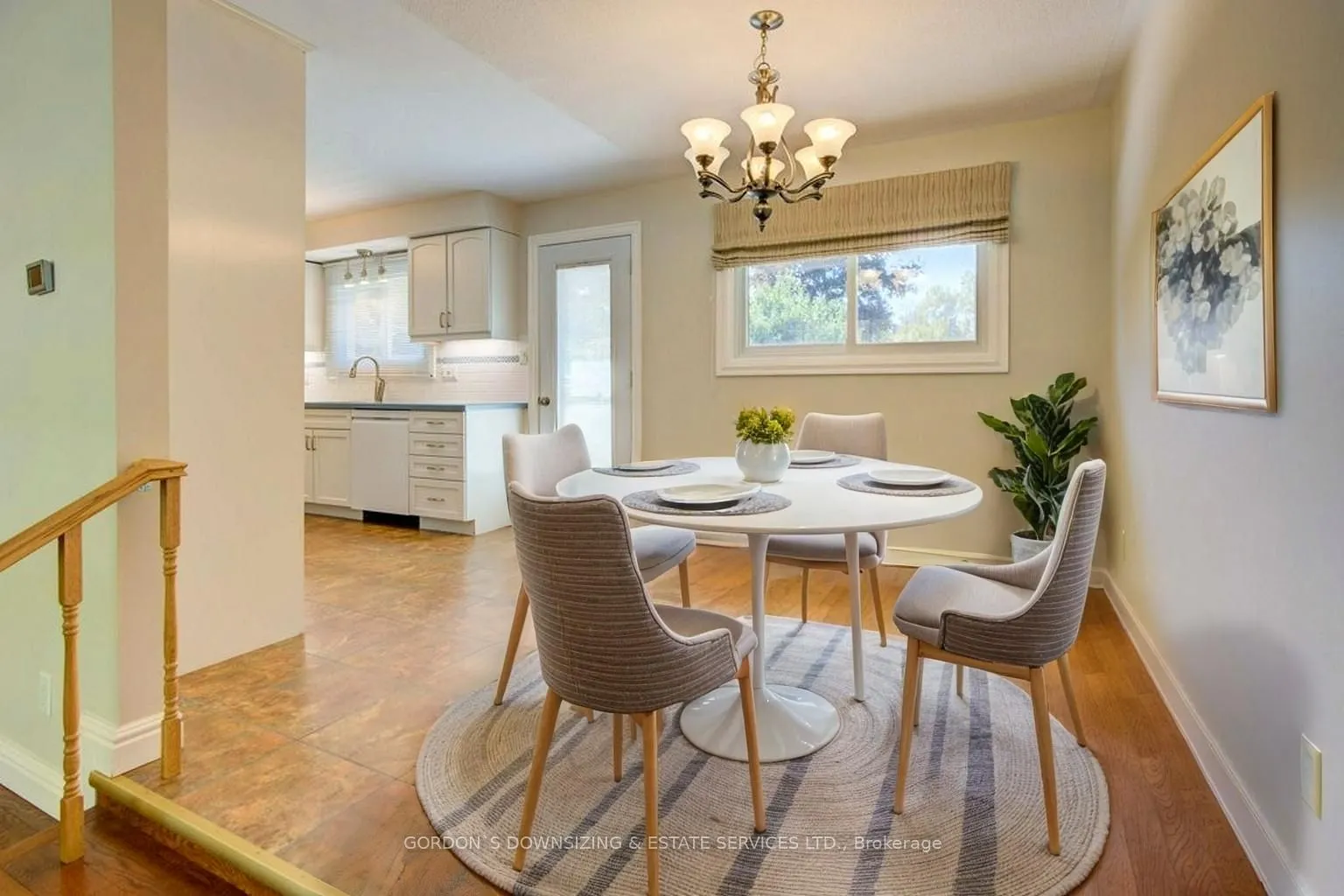 261 Colonial Road