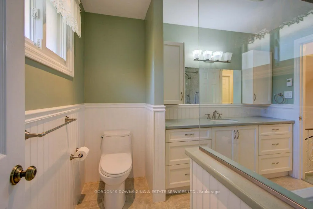 261 Colonial Road