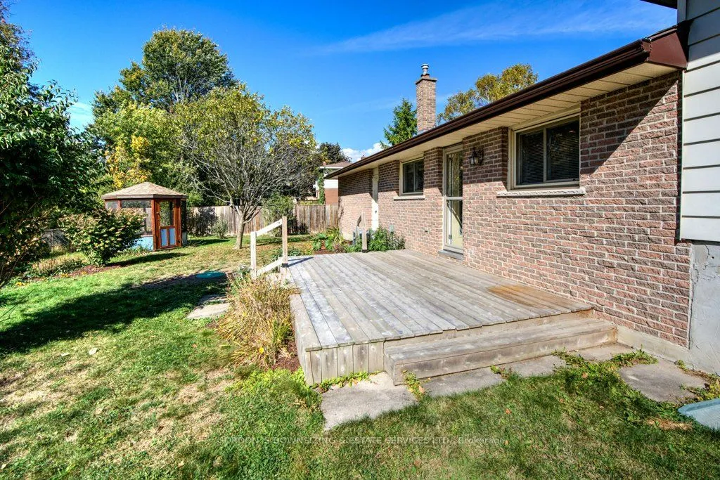 261 Colonial Road