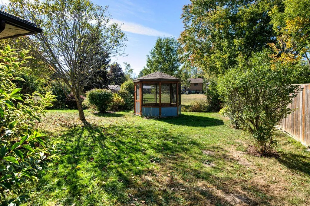 261 Colonial Road