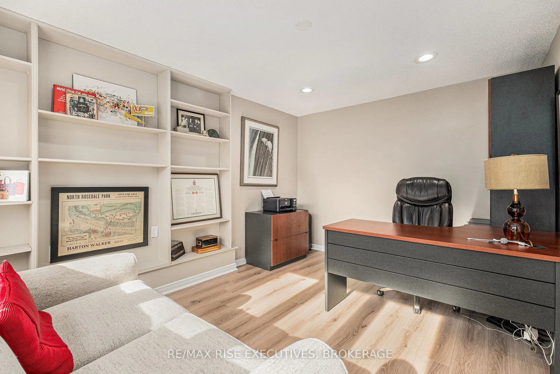 8 Kinmount Private