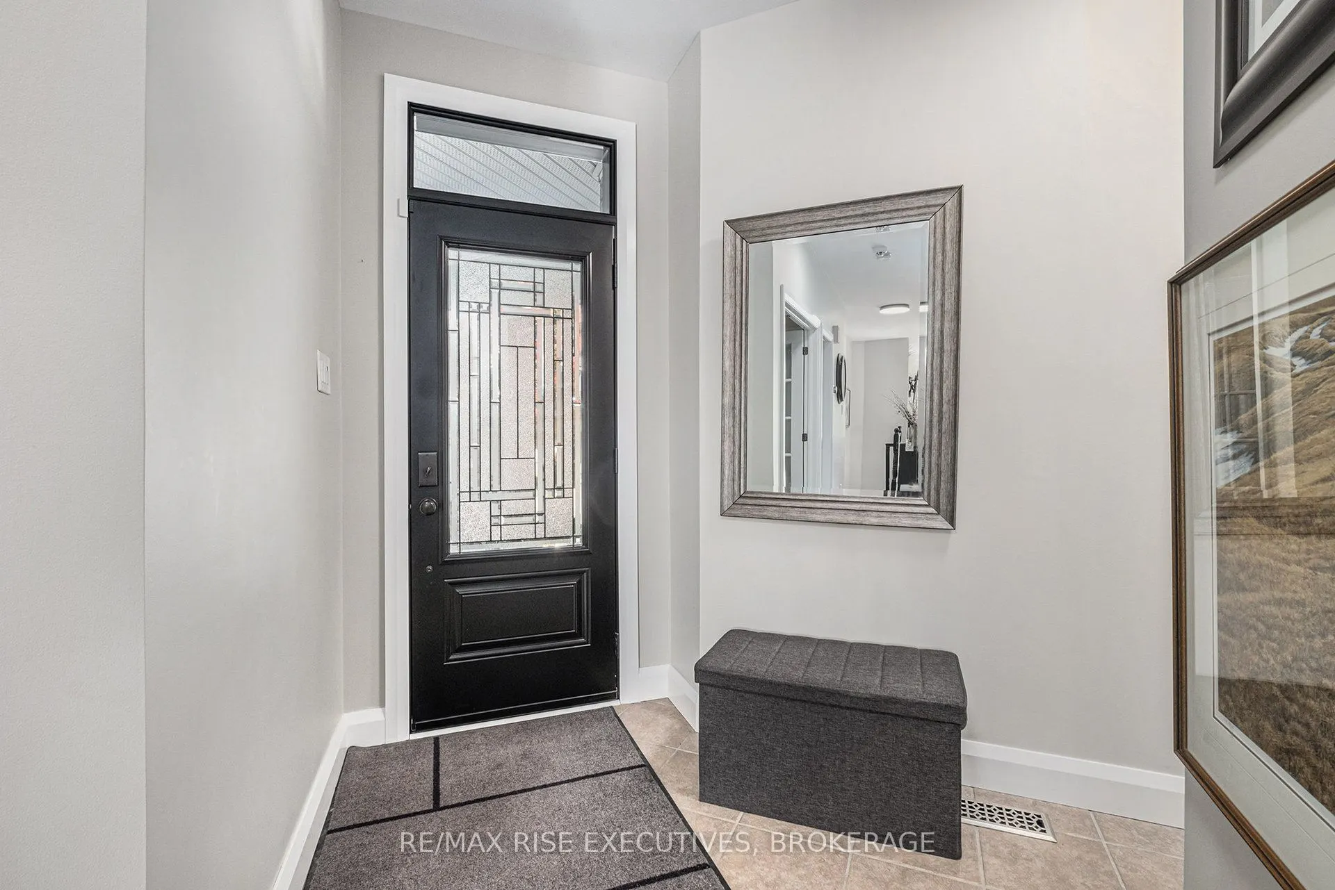 8 Kinmount Private