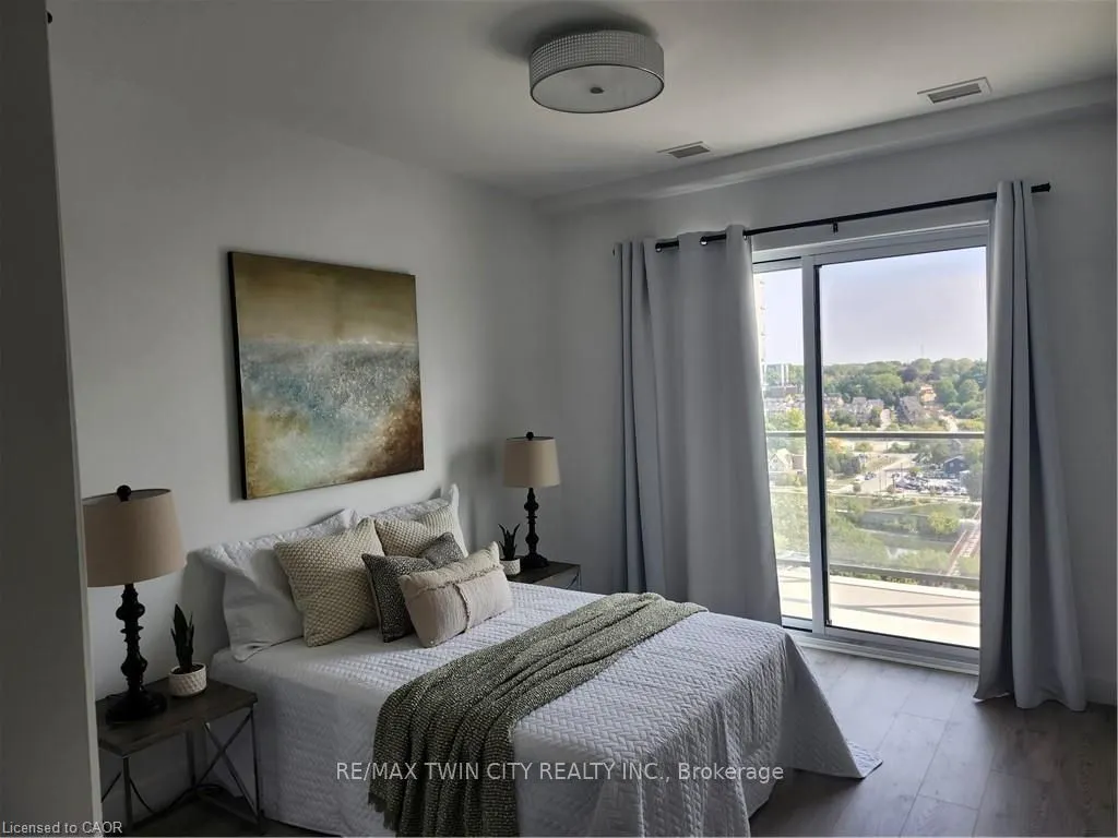 15 Glebe Street, #1211