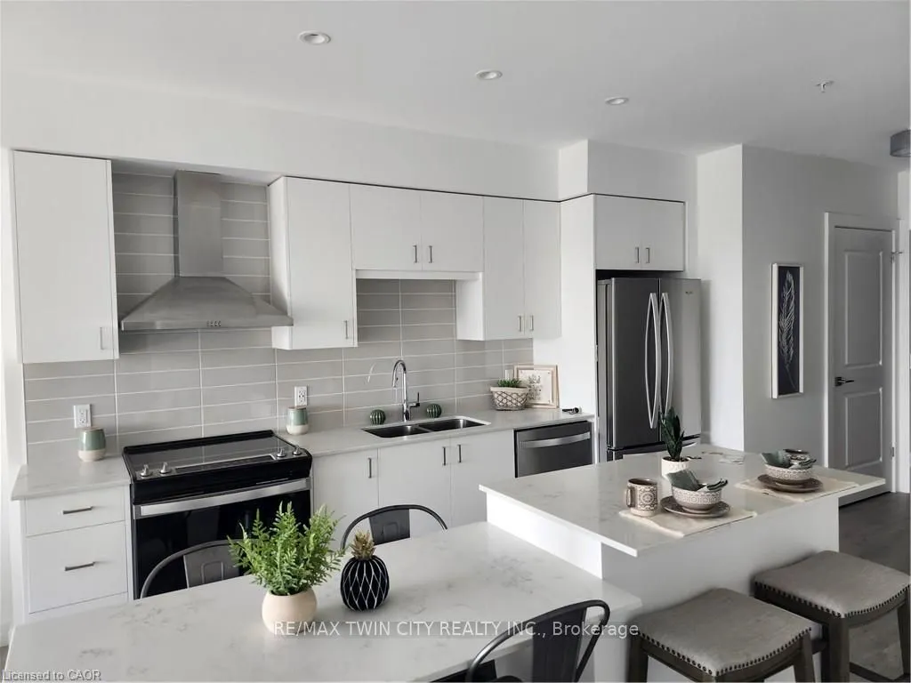 15 Glebe Street, #1211