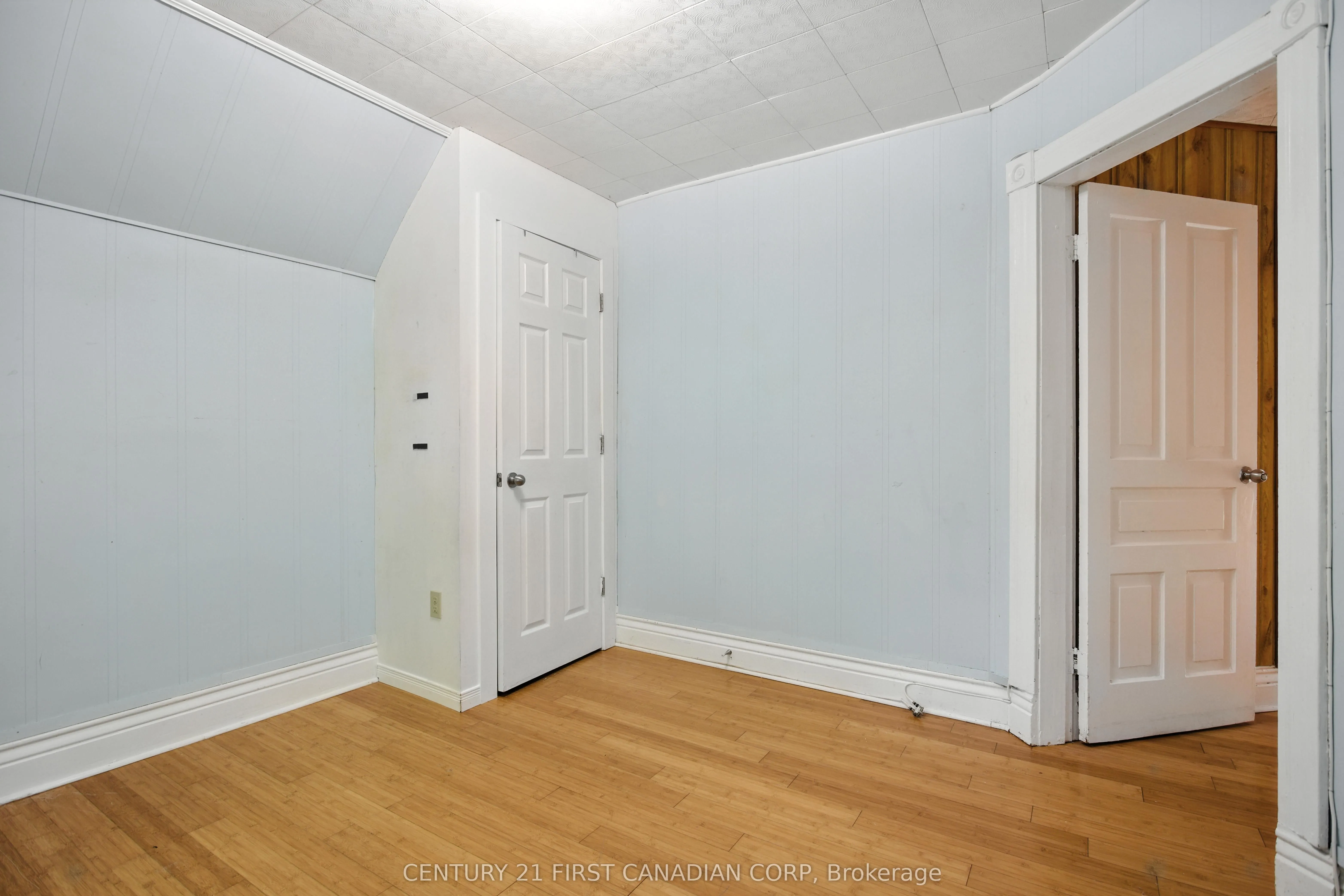 111 Wharncliffe Road
