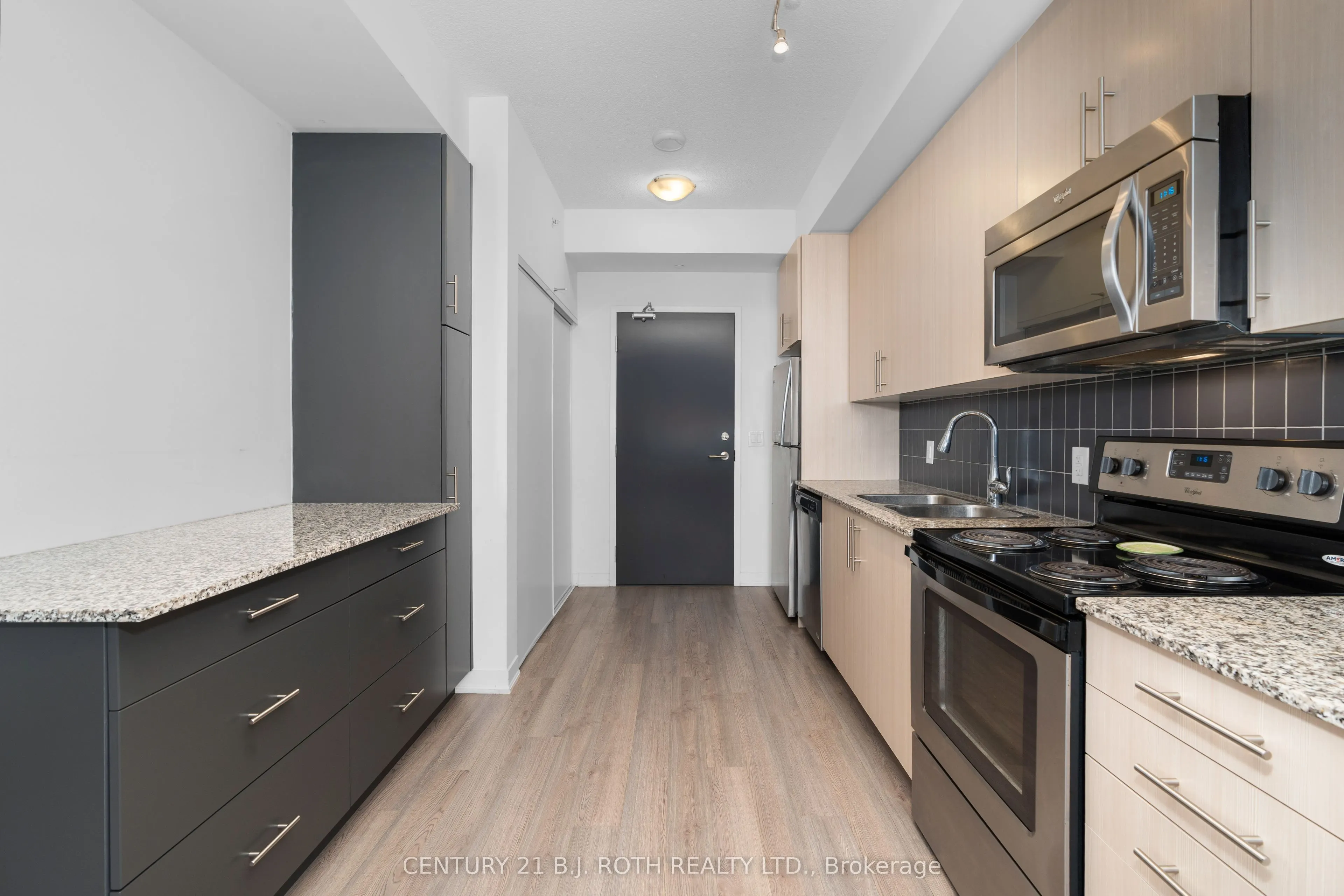 85 Duke Street W, #1507