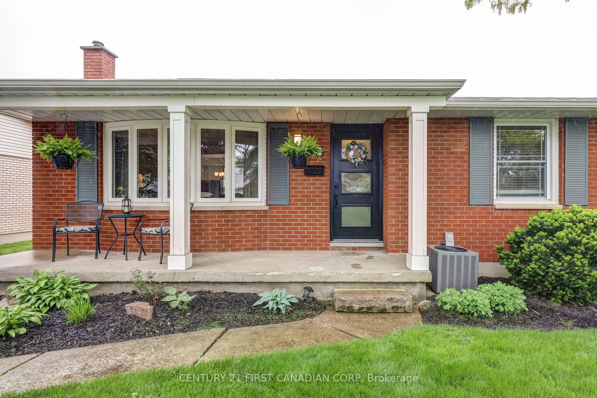 116 Downing Crescent