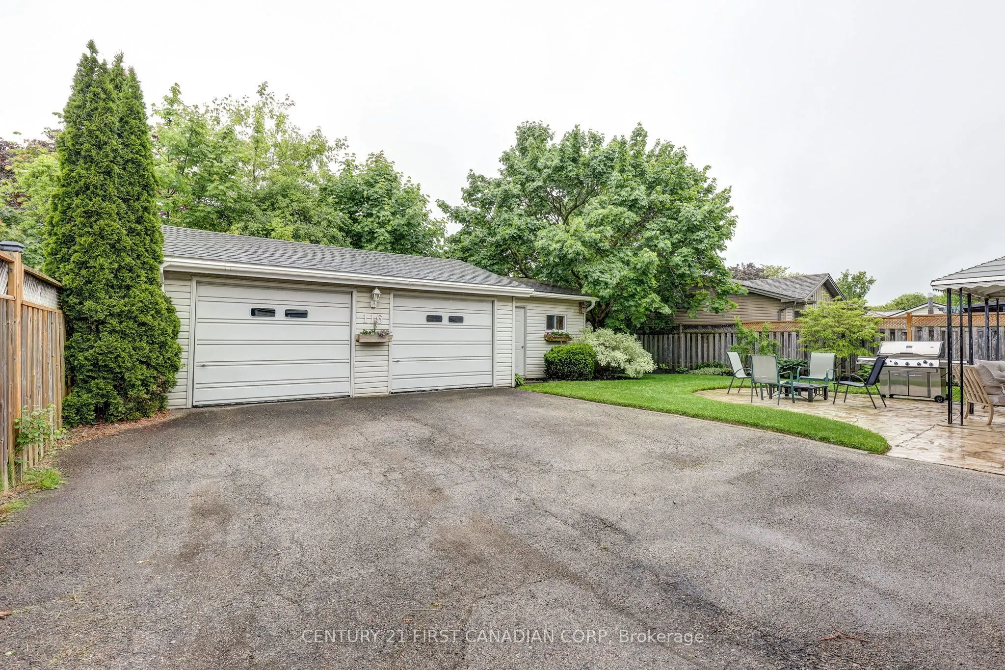 116 Downing Crescent