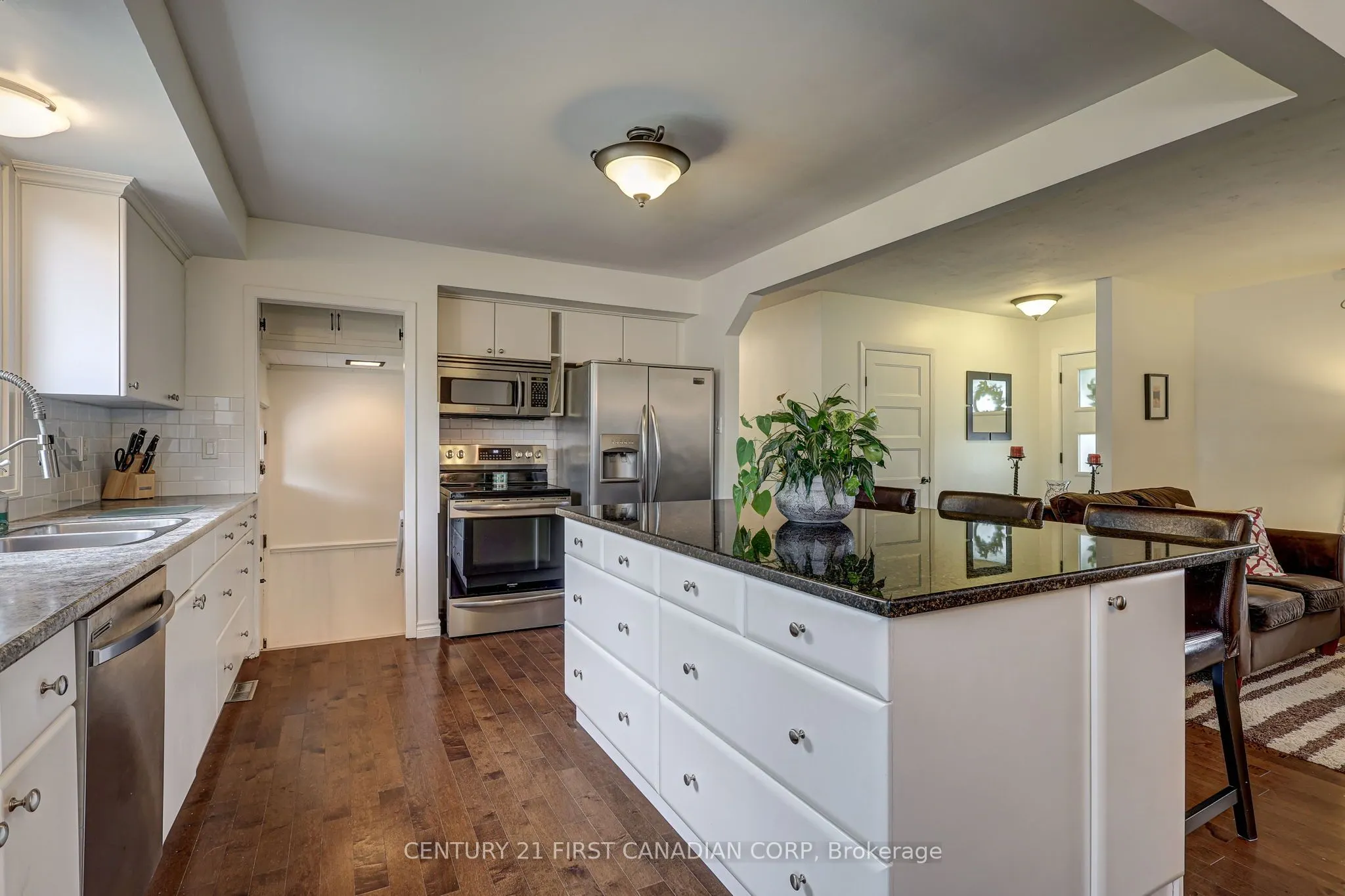 116 Downing Crescent