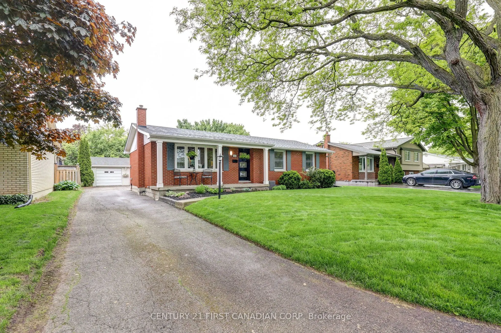 116 Downing Crescent