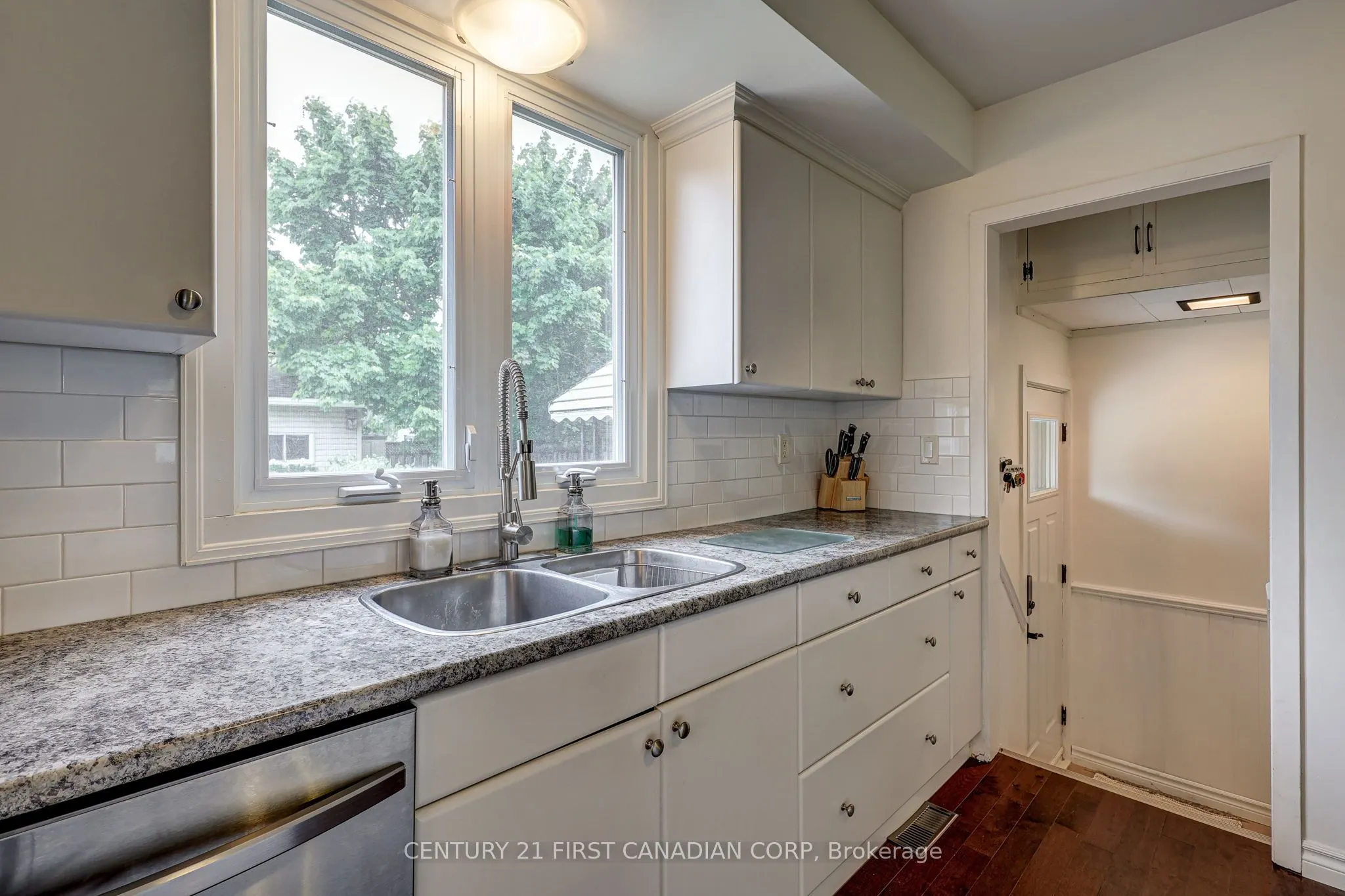 116 Downing Crescent