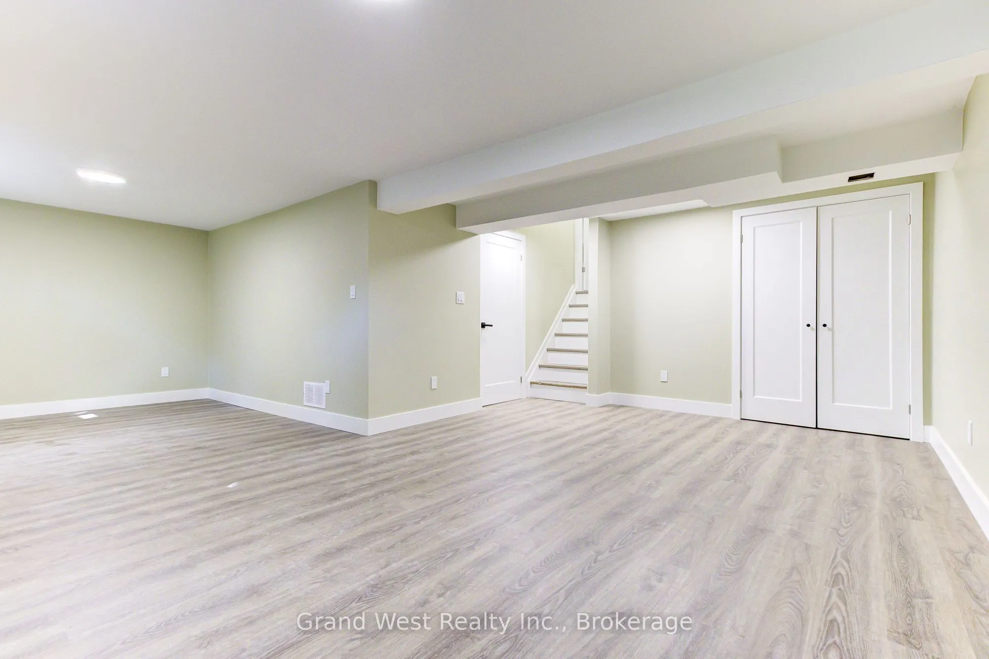 235 Sunset Boulevard