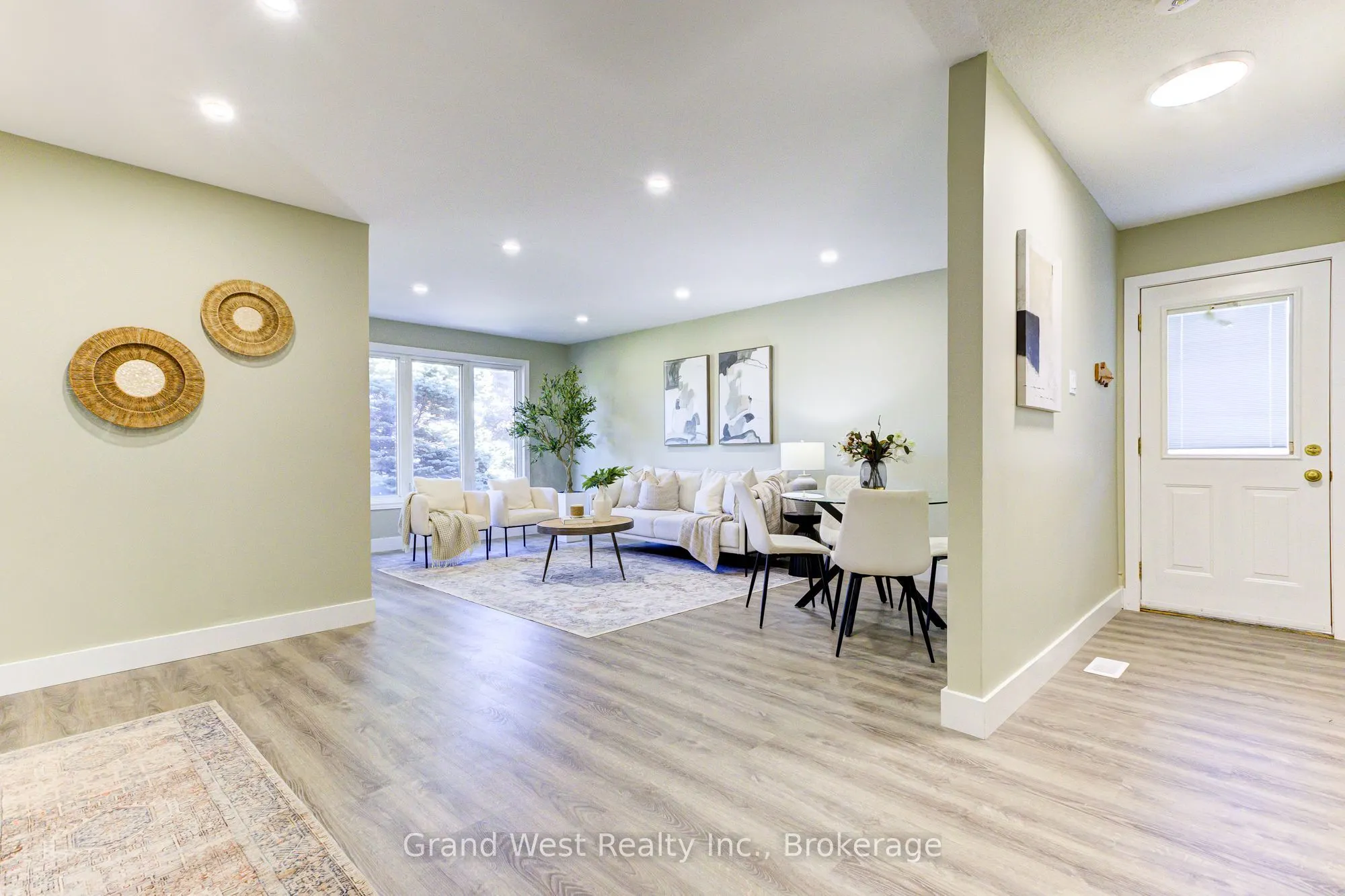 235 Sunset Boulevard
