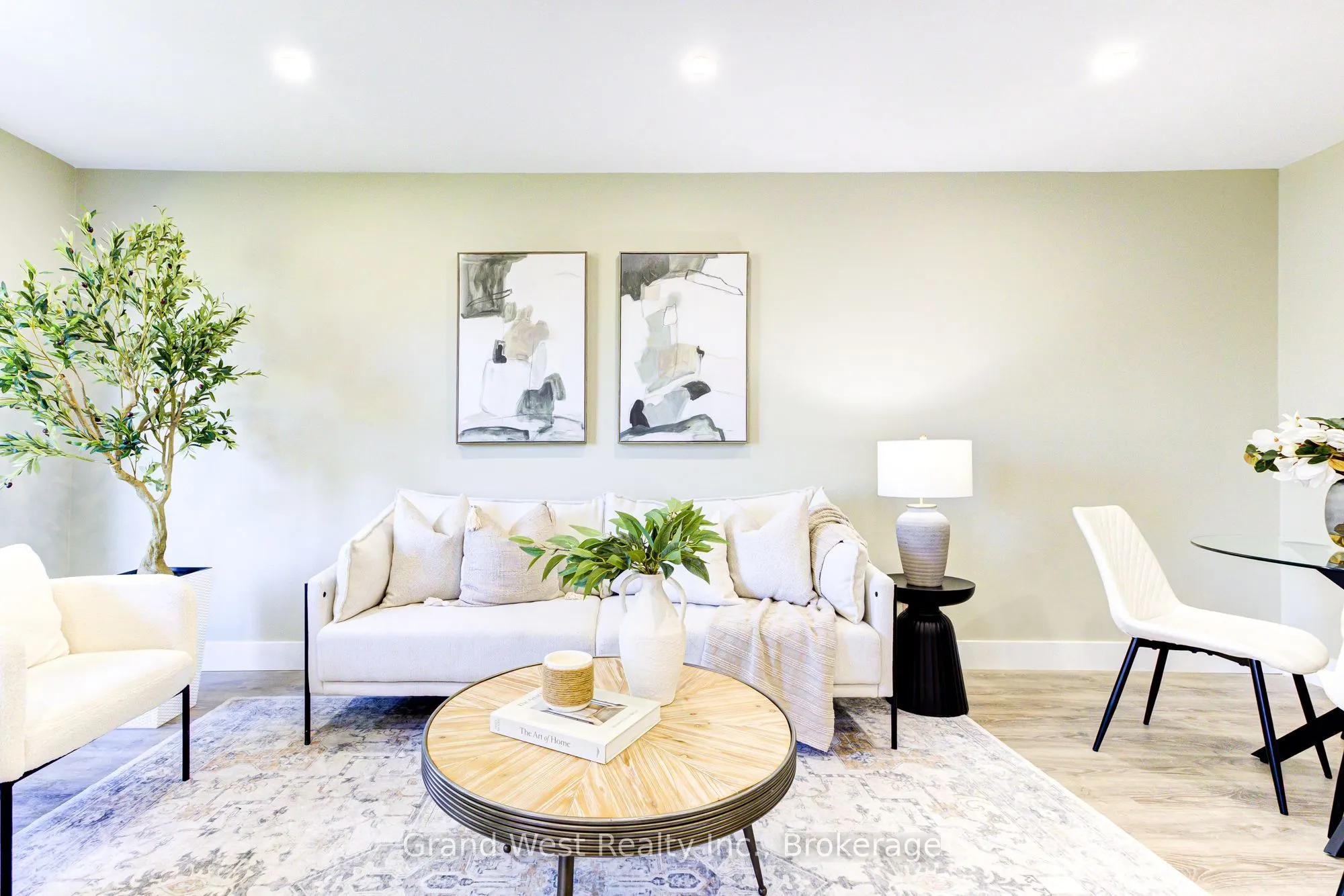 235 Sunset Boulevard