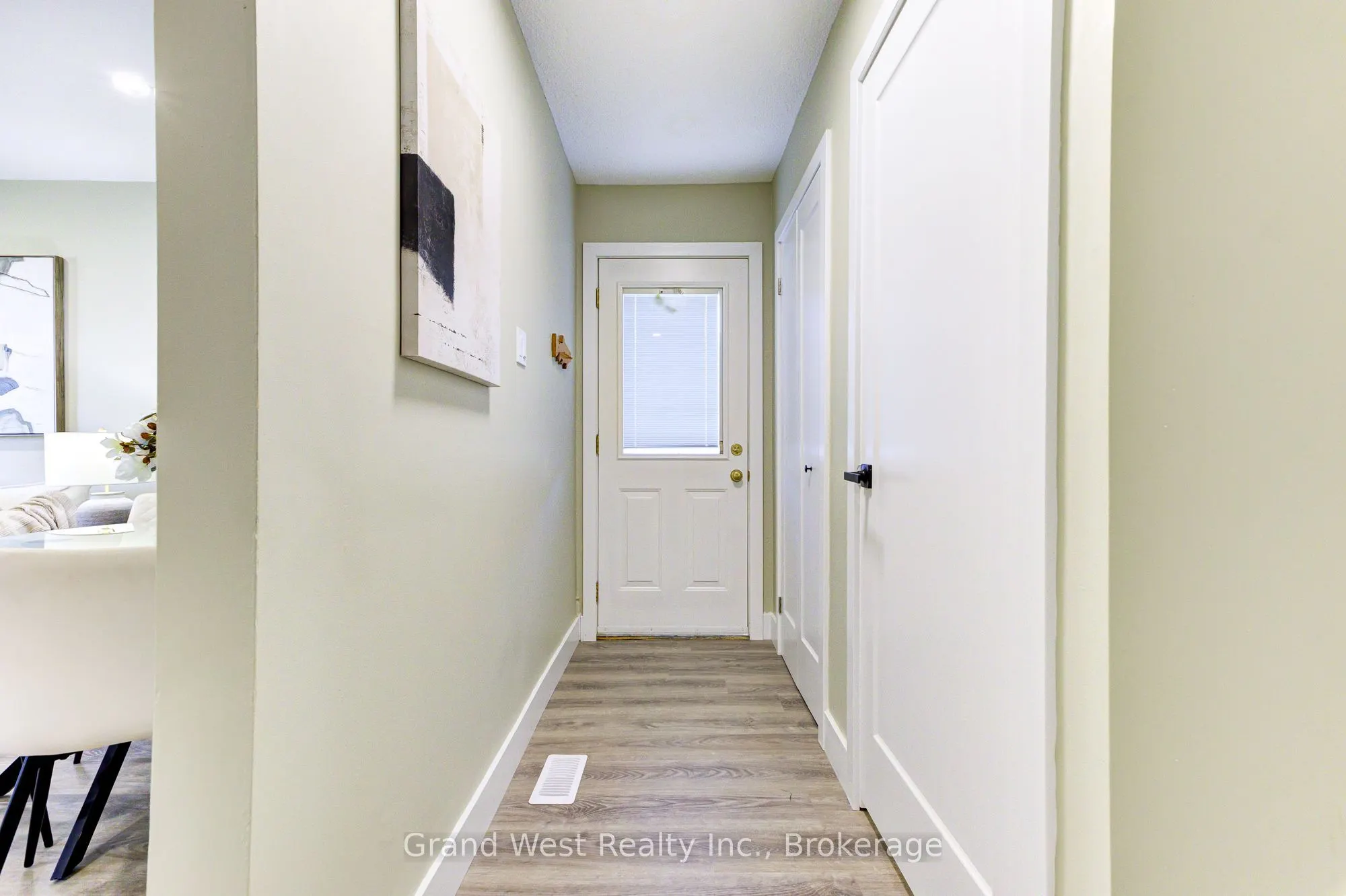 235 Sunset Boulevard